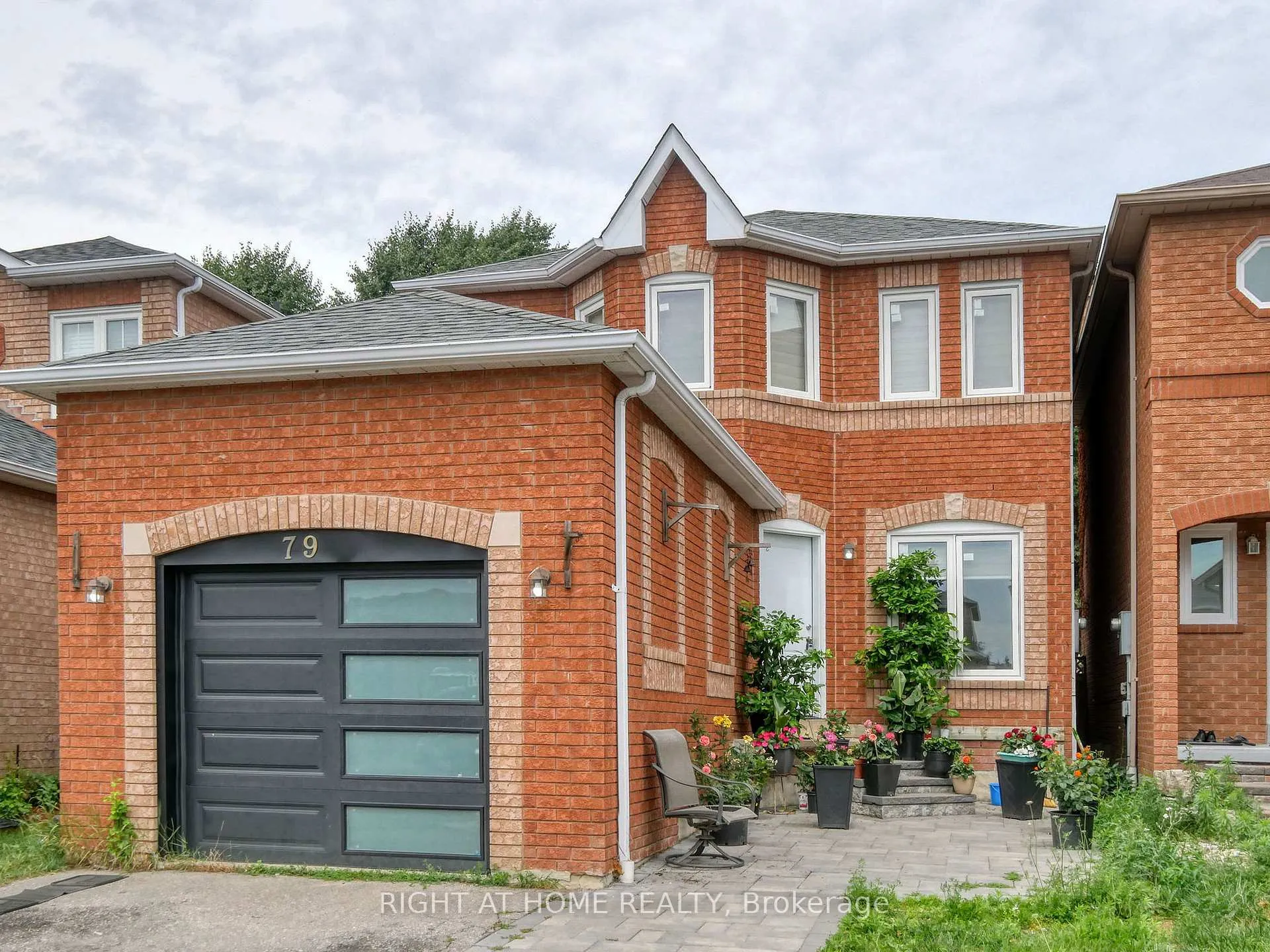 Photo 2 of 79 Fieldnest Crescent, Whitby, Rolling Acres — HOMEH