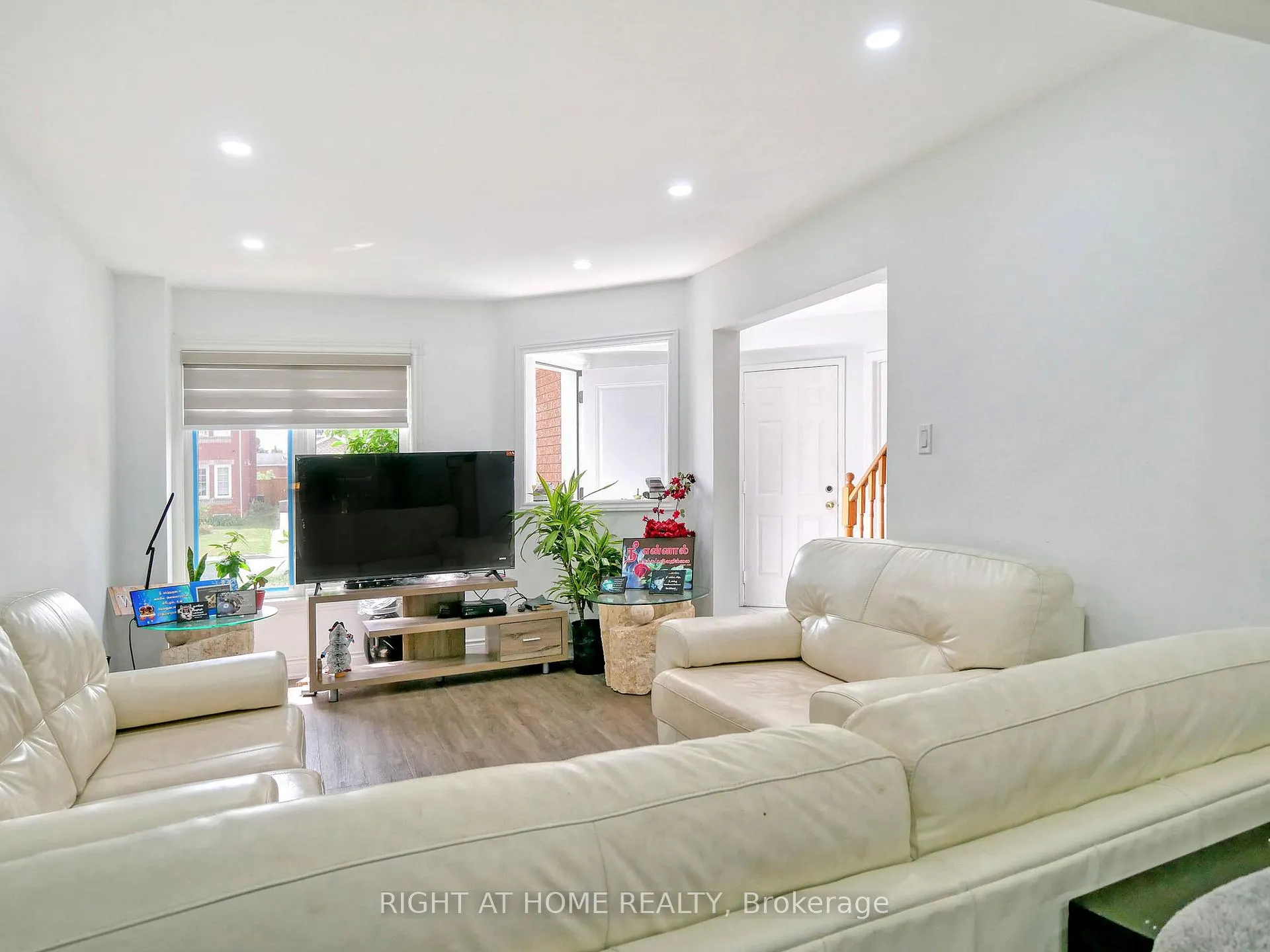 Photo 6 of 79 Fieldnest Crescent, Whitby, Rolling Acres — HOMEH