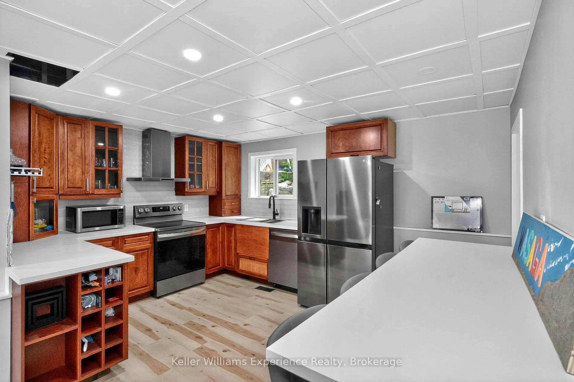 Photo 3 of 452 Broderick Street, Tay, Port McNicoll — HOMEH