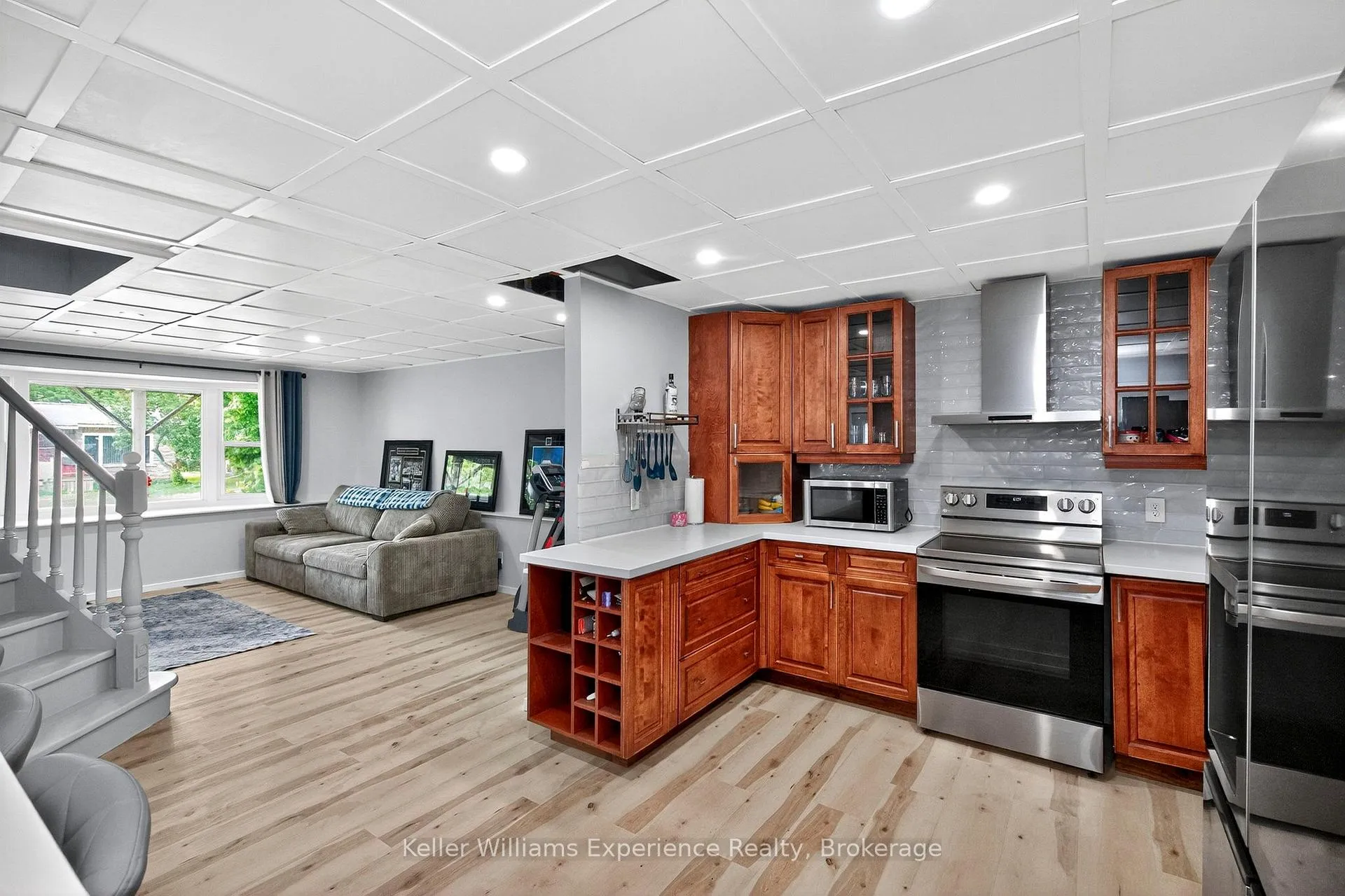 Photo 4 of 452 Broderick Street, Tay, Port McNicoll — HOMEH