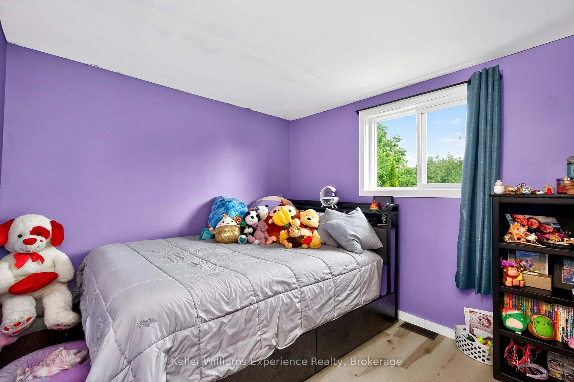 Photo 11 of 452 Broderick Street, Tay, Port McNicoll — HOMEH