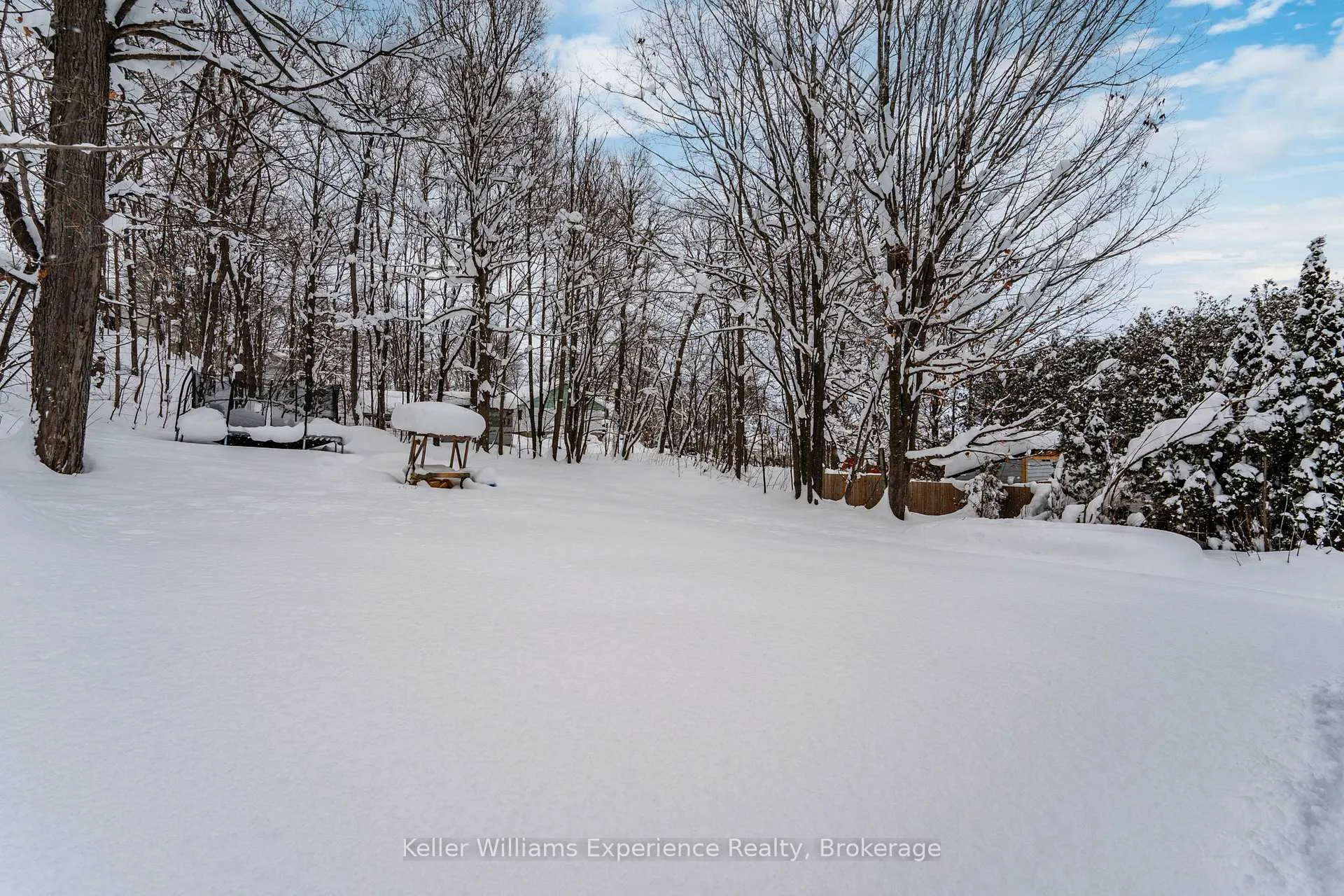Photo 14 of 452 Broderick Street, Tay, Port McNicoll — HOMEH