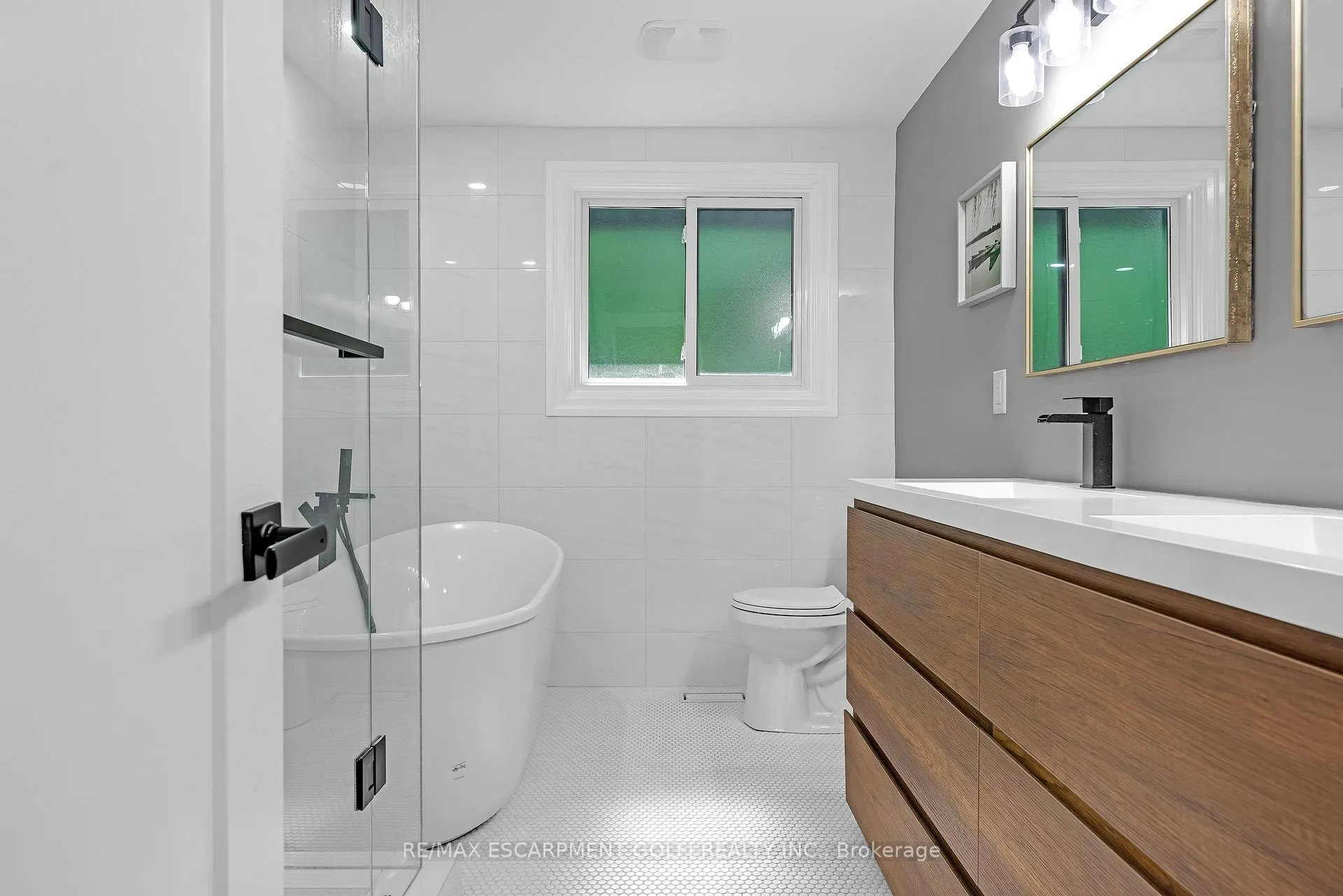 Photo 19 of 64 Hildegard Drive, Hamilton, Gershome — HOMEH