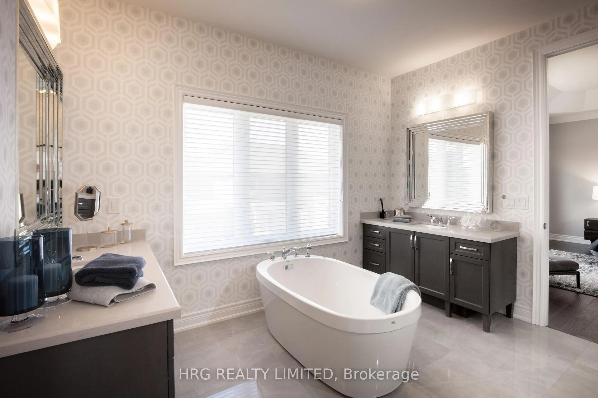 Photo 8 of 18 Brabin Circle, Whitby, Williamsburg — HOMEH