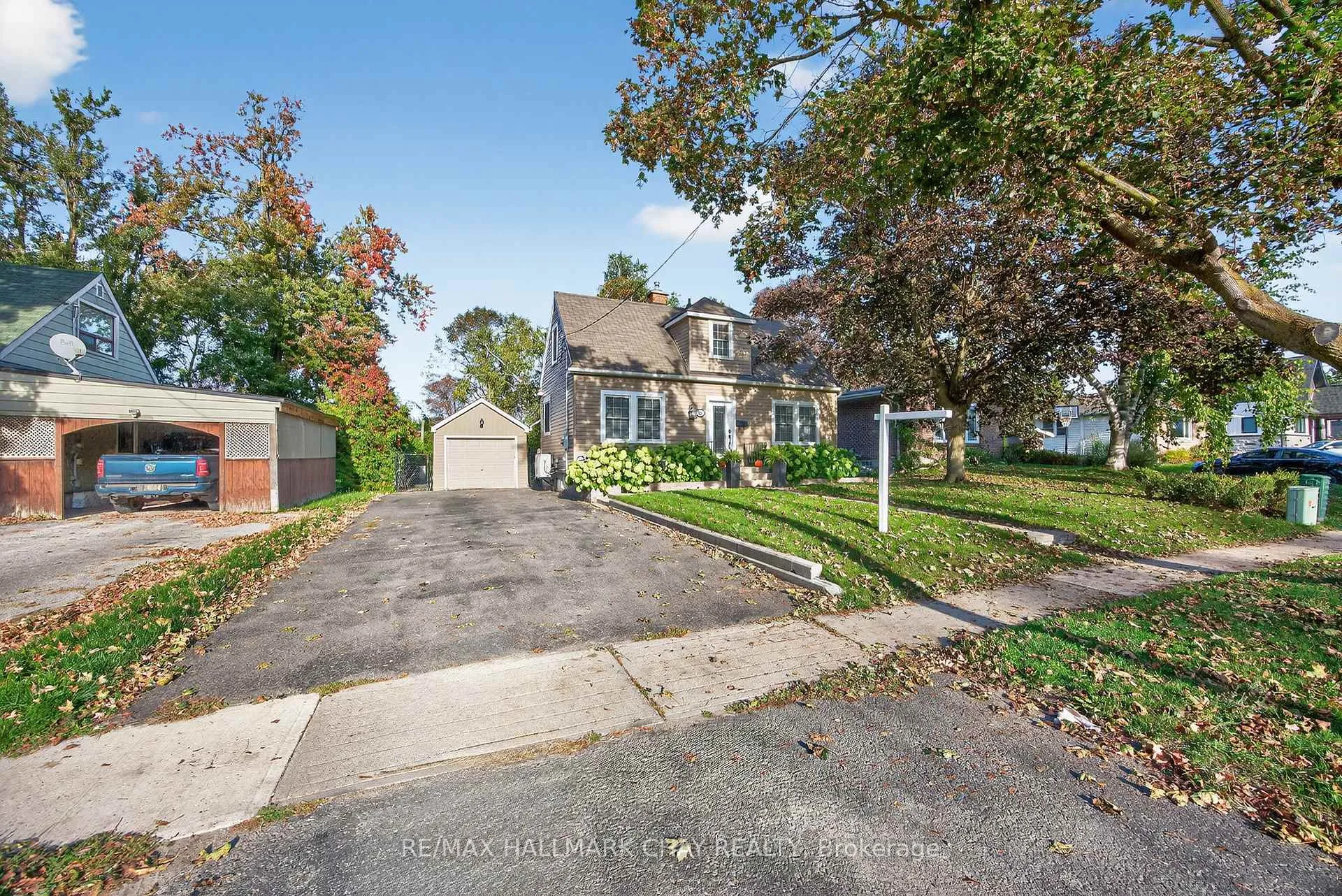 Photo 4 of 107 Peel Street, Barrie, Wellington — HOMEH