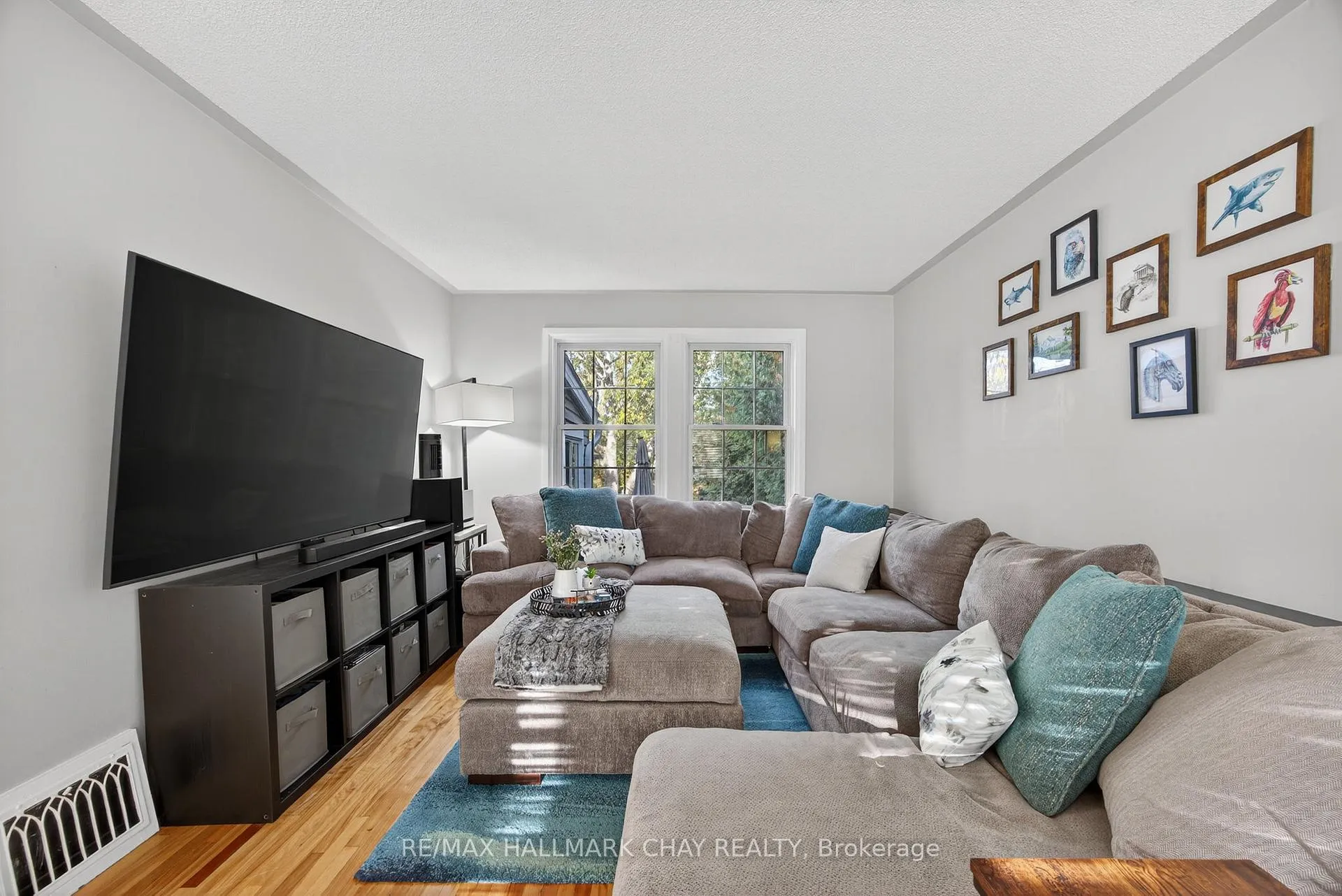 Photo 9 of 107 Peel Street, Barrie, Wellington — HOMEH