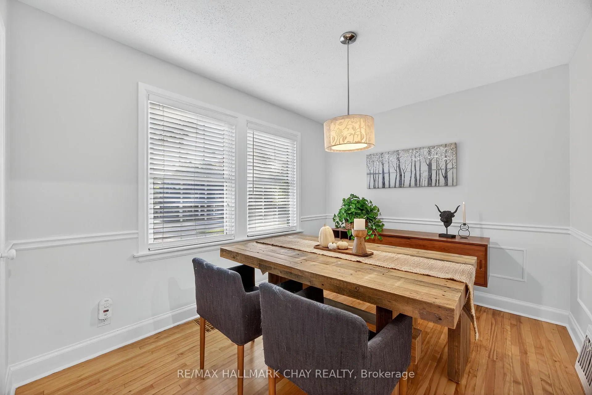 Photo 13 of 107 Peel Street, Barrie, Wellington — HOMEH