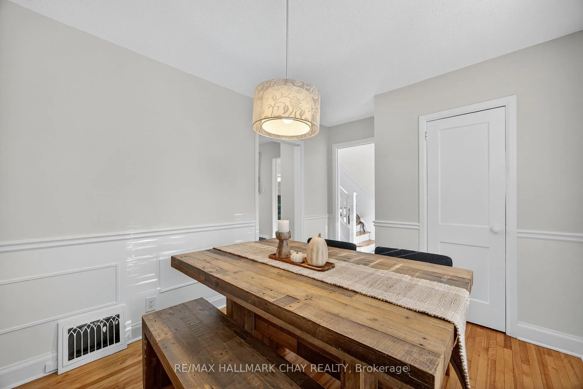 Photo 15 of 107 Peel Street, Barrie, Wellington — HOMEH