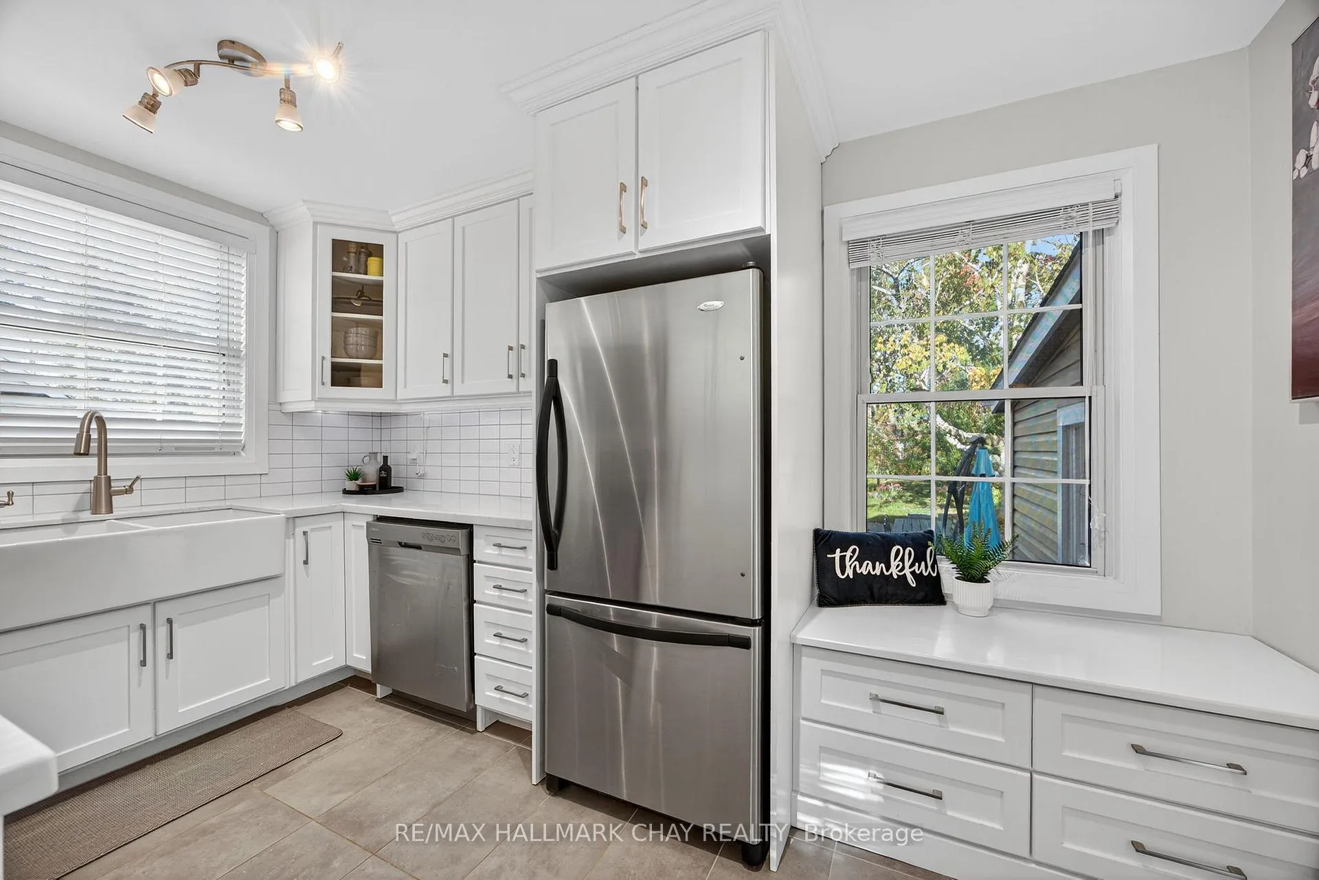 Photo 17 of 107 Peel Street, Barrie, Wellington — HOMEH
