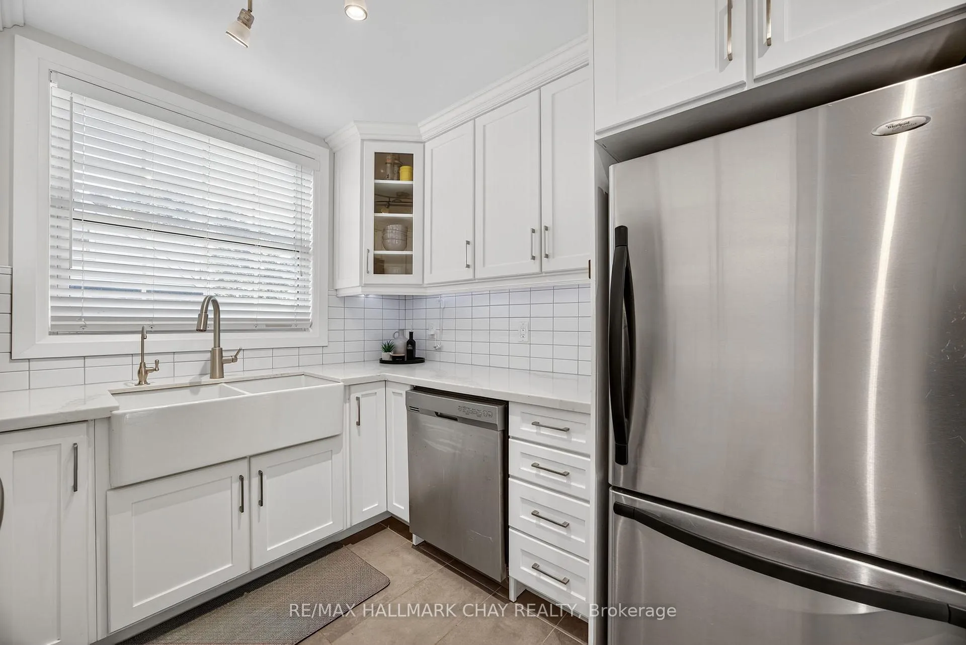 Photo 18 of 107 Peel Street, Barrie, Wellington — HOMEH