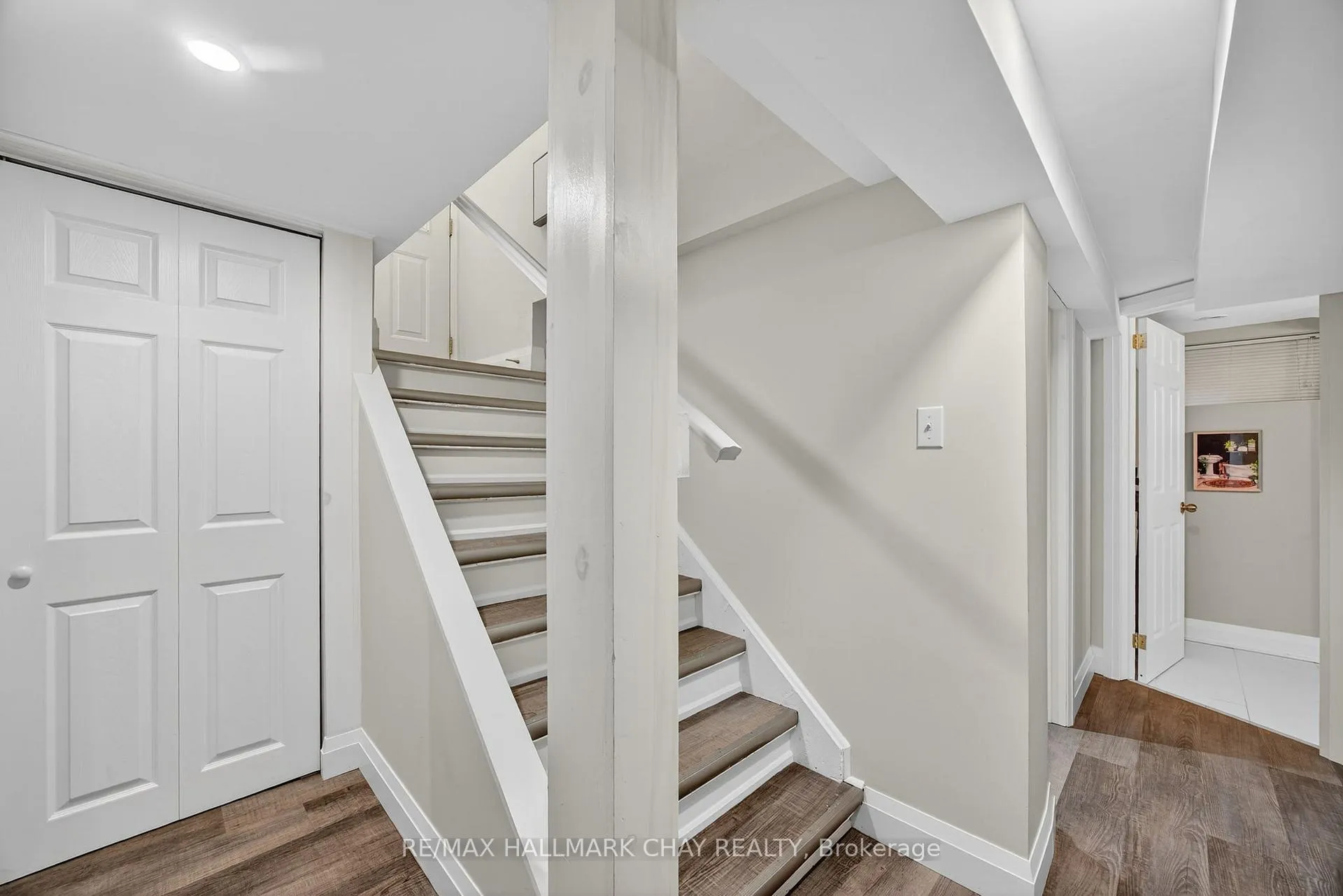 Photo 29 of 107 Peel Street, Barrie, Wellington — HOMEH