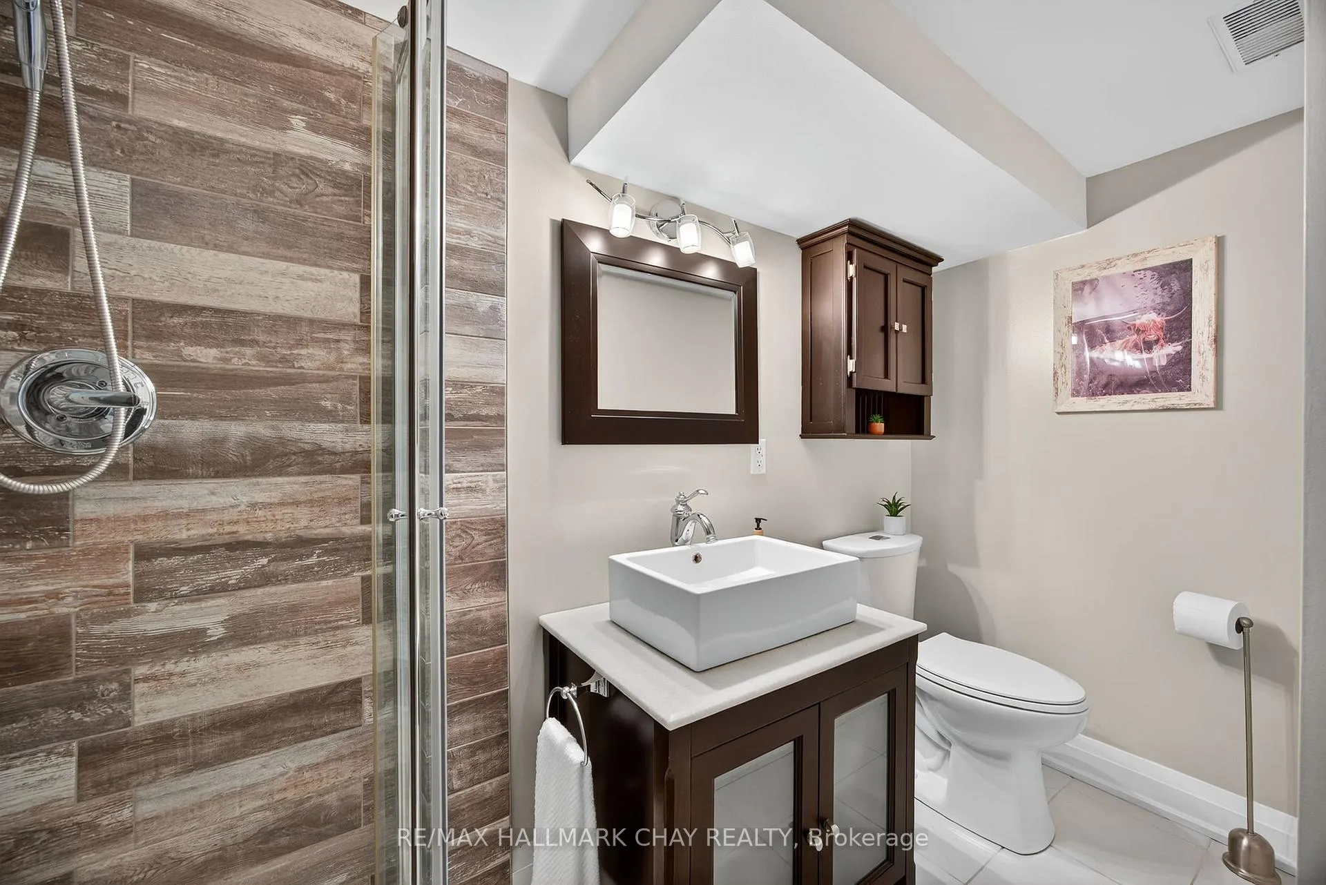 Photo 32 of 107 Peel Street, Barrie, Wellington — HOMEH