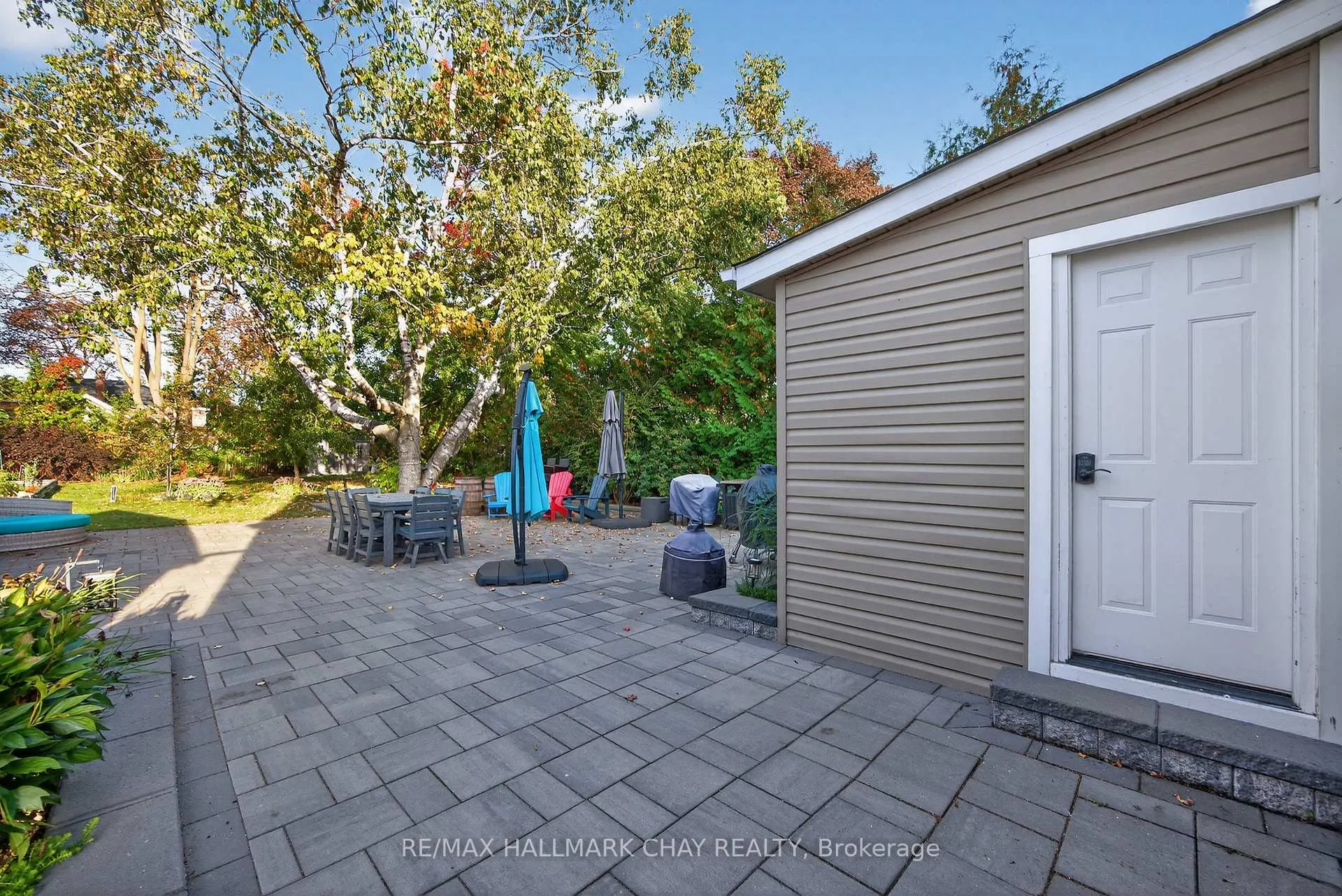 Photo 33 of 107 Peel Street, Barrie, Wellington — HOMEH