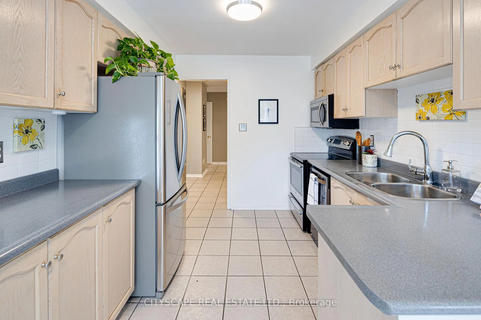Photo 15 of 1113 Gossamer Drive, Pickering, Liverpool — HOMEH