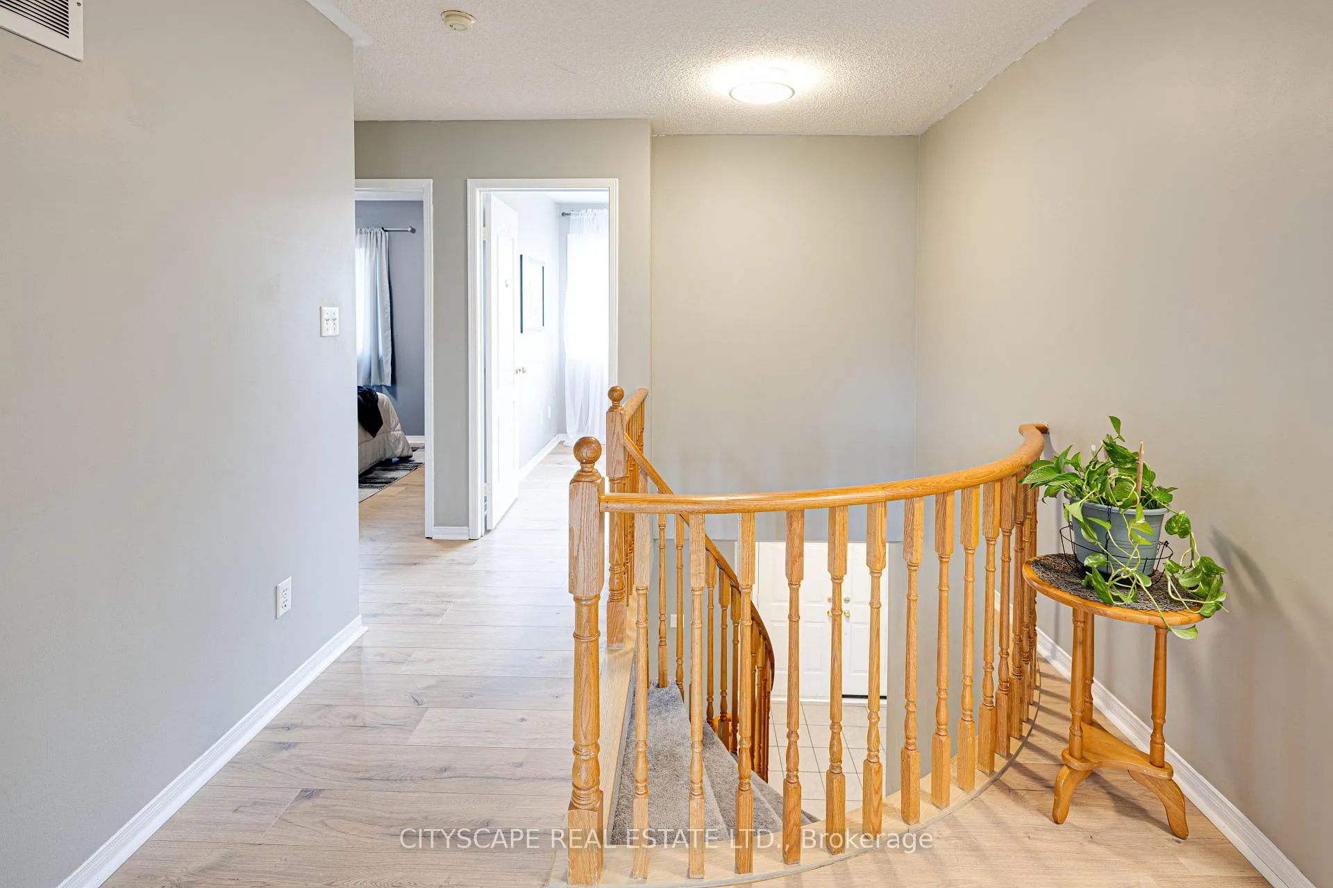 Photo 24 of 1113 Gossamer Drive, Pickering, Liverpool — HOMEH