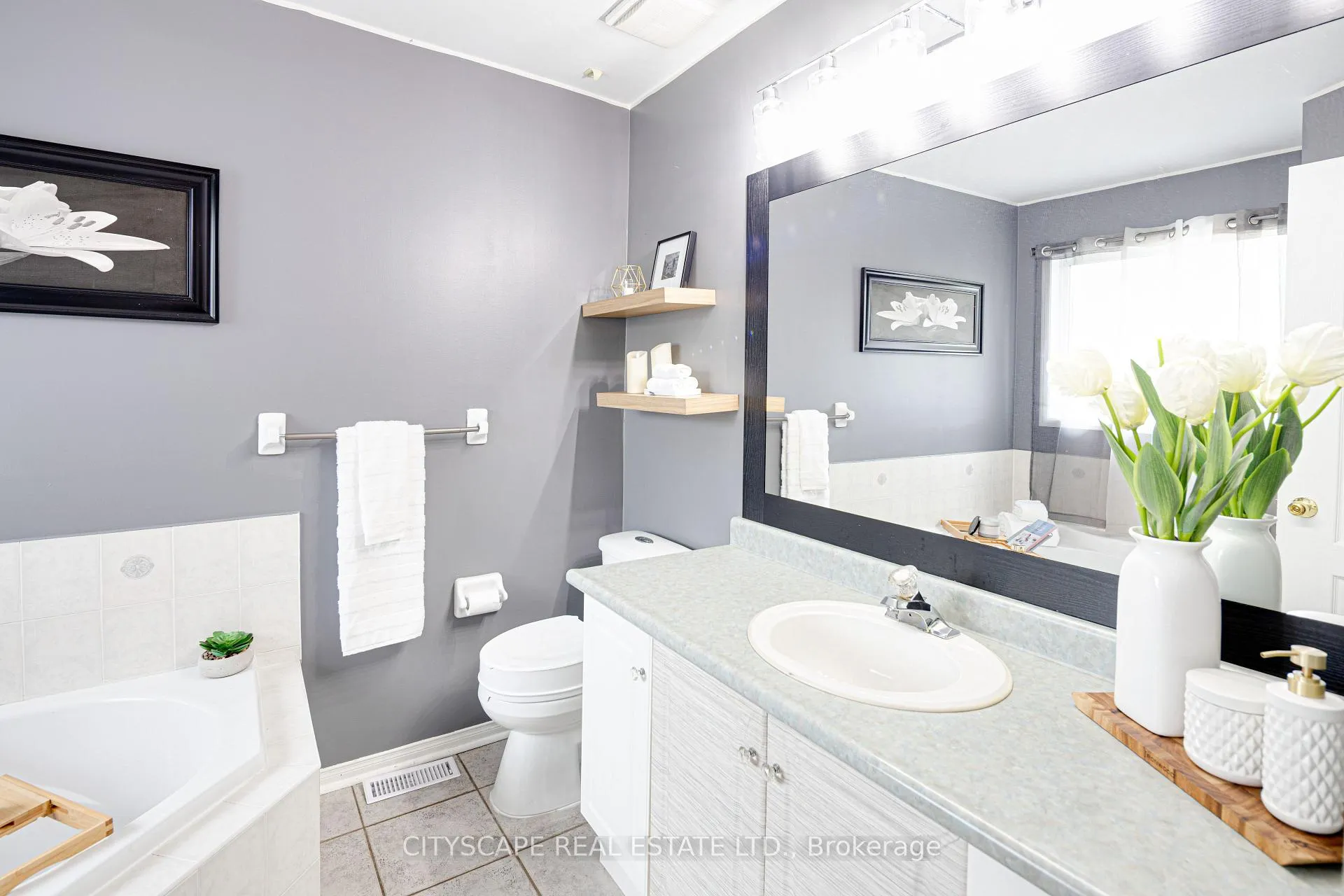 Photo 29 of 1113 Gossamer Drive, Pickering, Liverpool — HOMEH