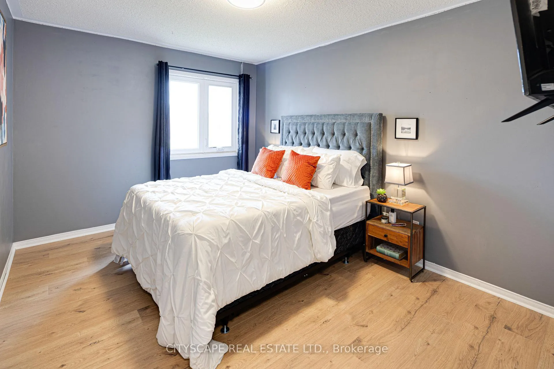 Photo 33 of 1113 Gossamer Drive, Pickering, Liverpool — HOMEH