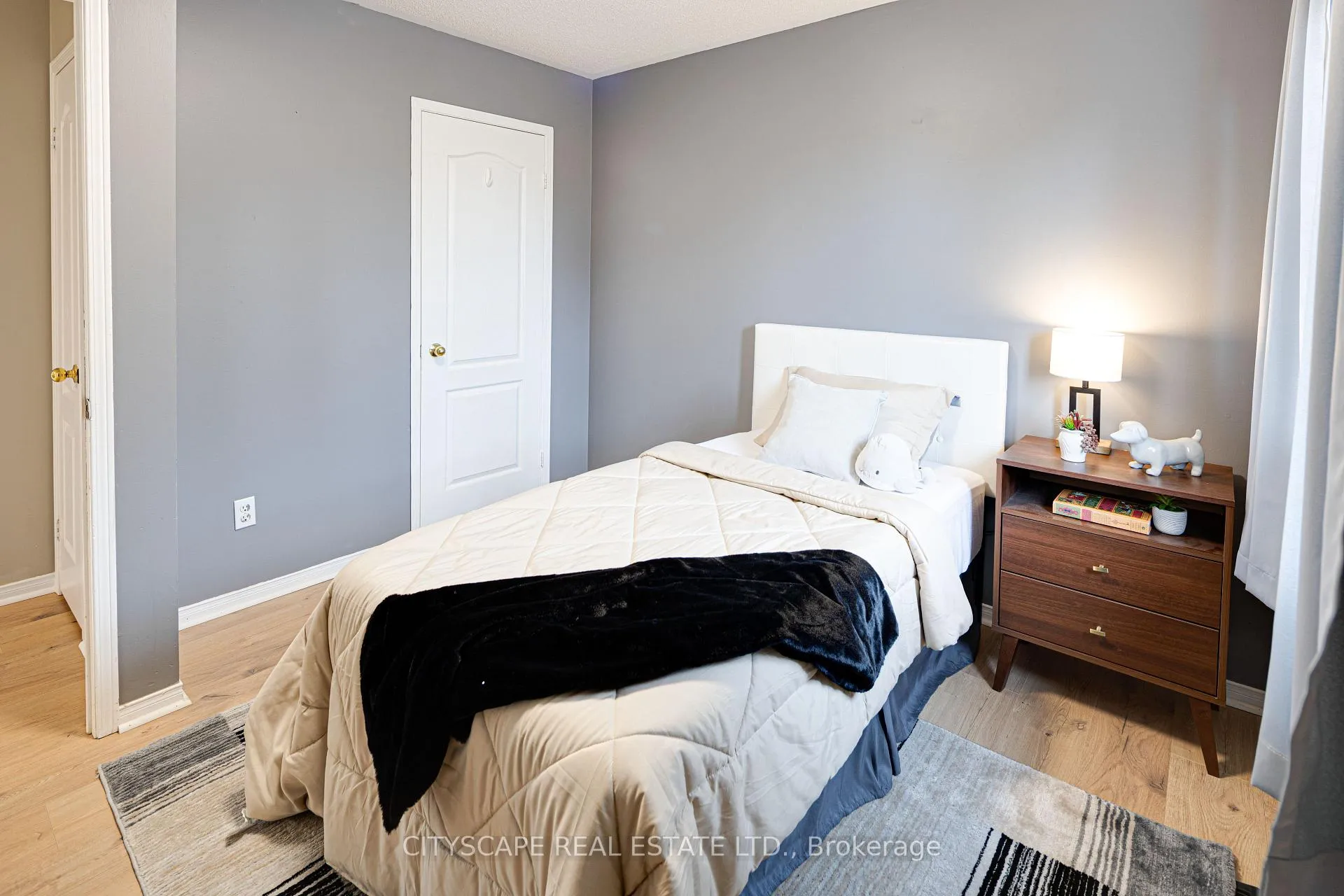 Photo 36 of 1113 Gossamer Drive, Pickering, Liverpool — HOMEH