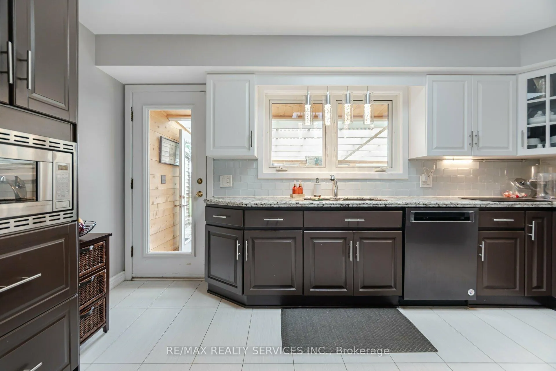 Photo 21 of 457 Trinity Church Road, Hamilton, Rural Glanbrook — HOMEH