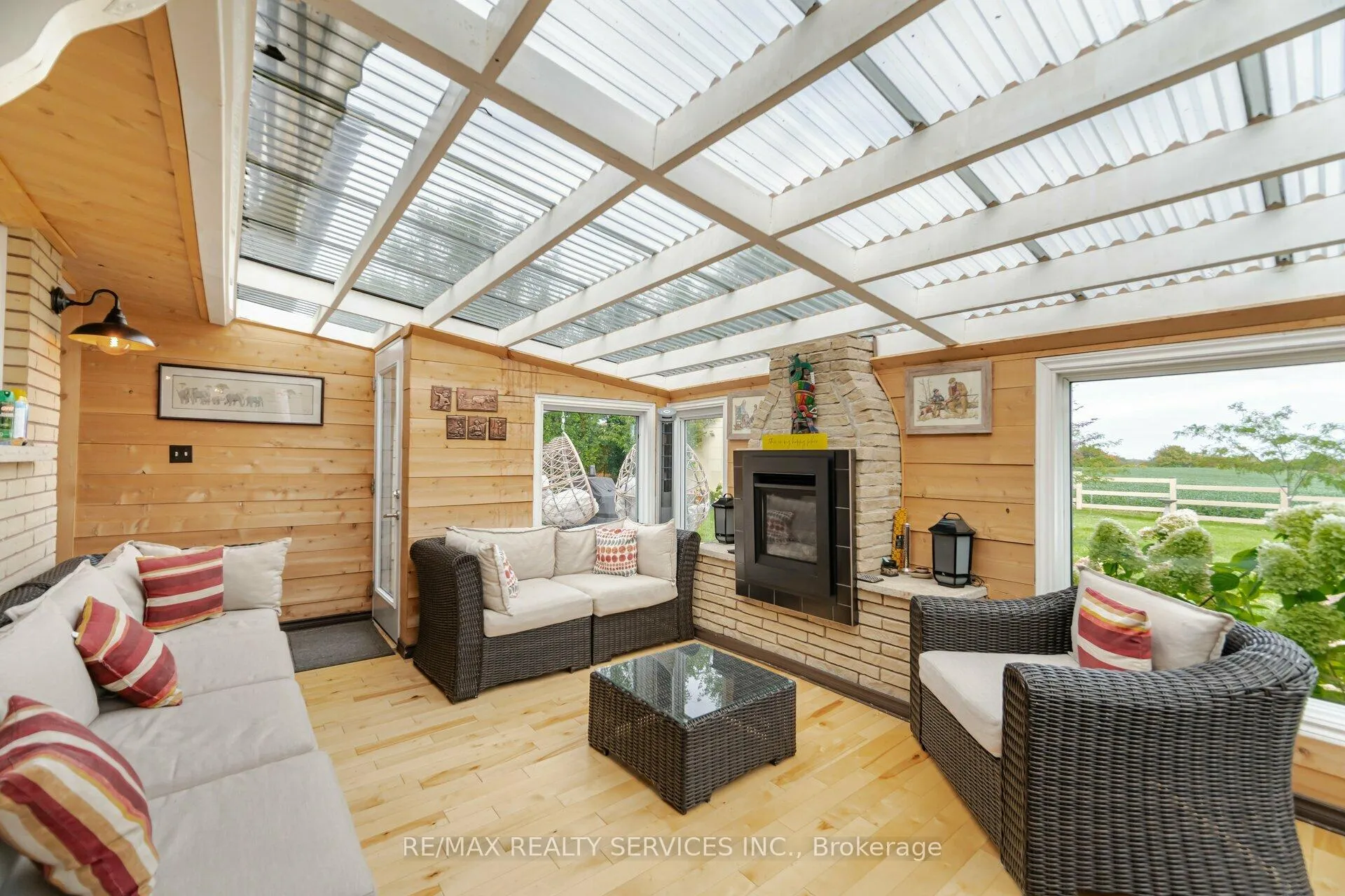 Photo 25 of 457 Trinity Church Road, Hamilton, Rural Glanbrook — HOMEH