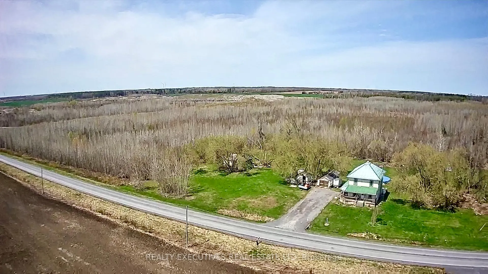 Photo 11 of 15905 Concession 2-3 Road, North Stormont, North Stormont (Finch) Twp — HOMEH