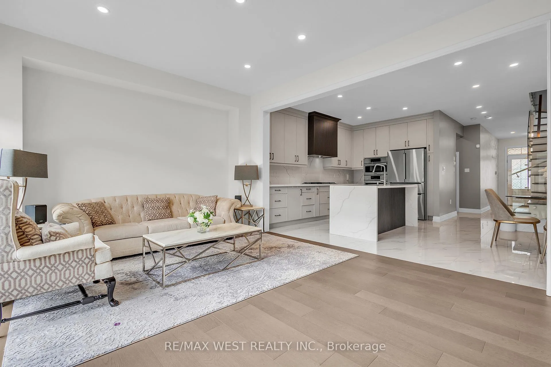 Photo 9 of 61 Zenith Avenue, Vaughan, Kleinburg — HOMEH
