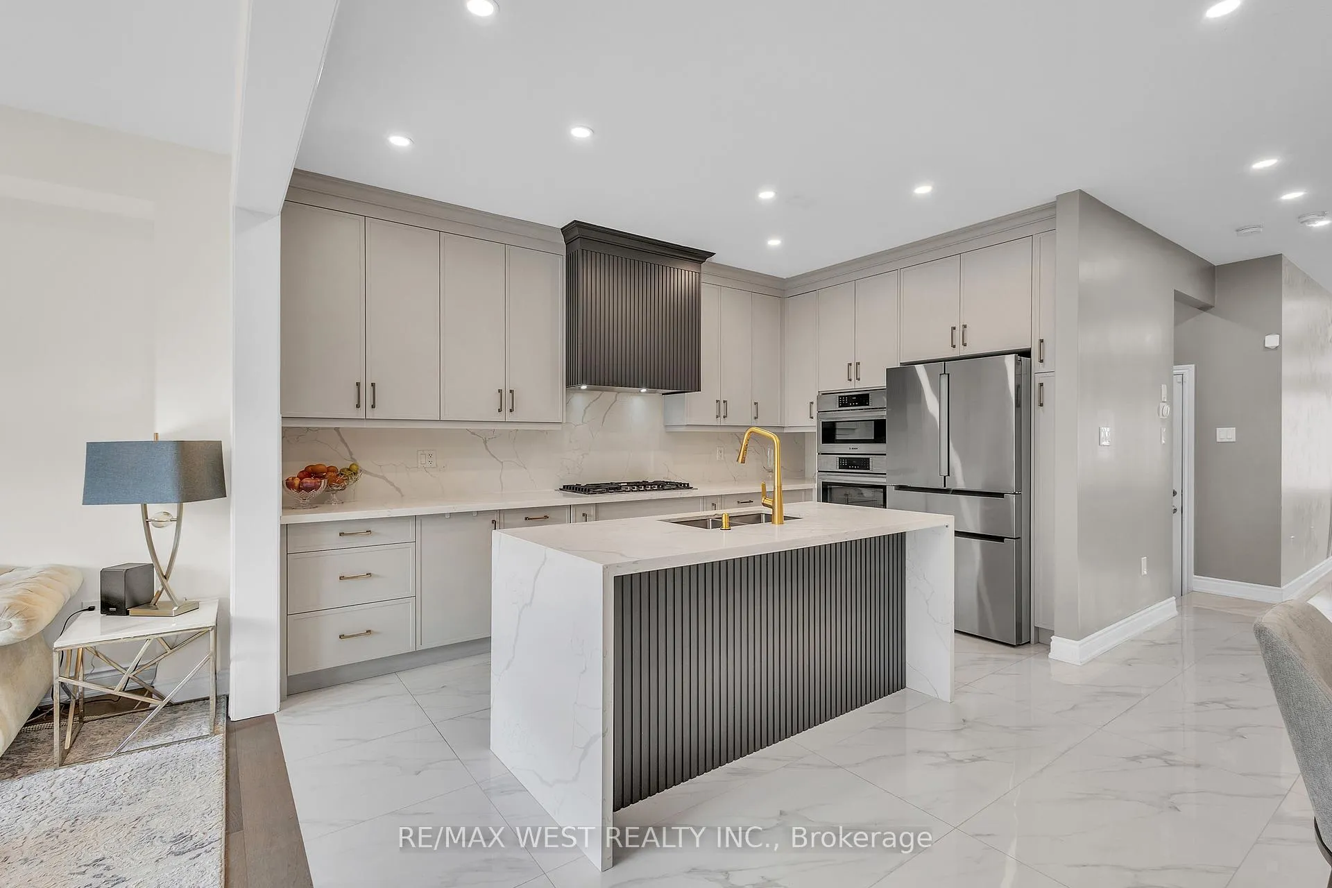 Photo 11 of 61 Zenith Avenue, Vaughan, Kleinburg — HOMEH