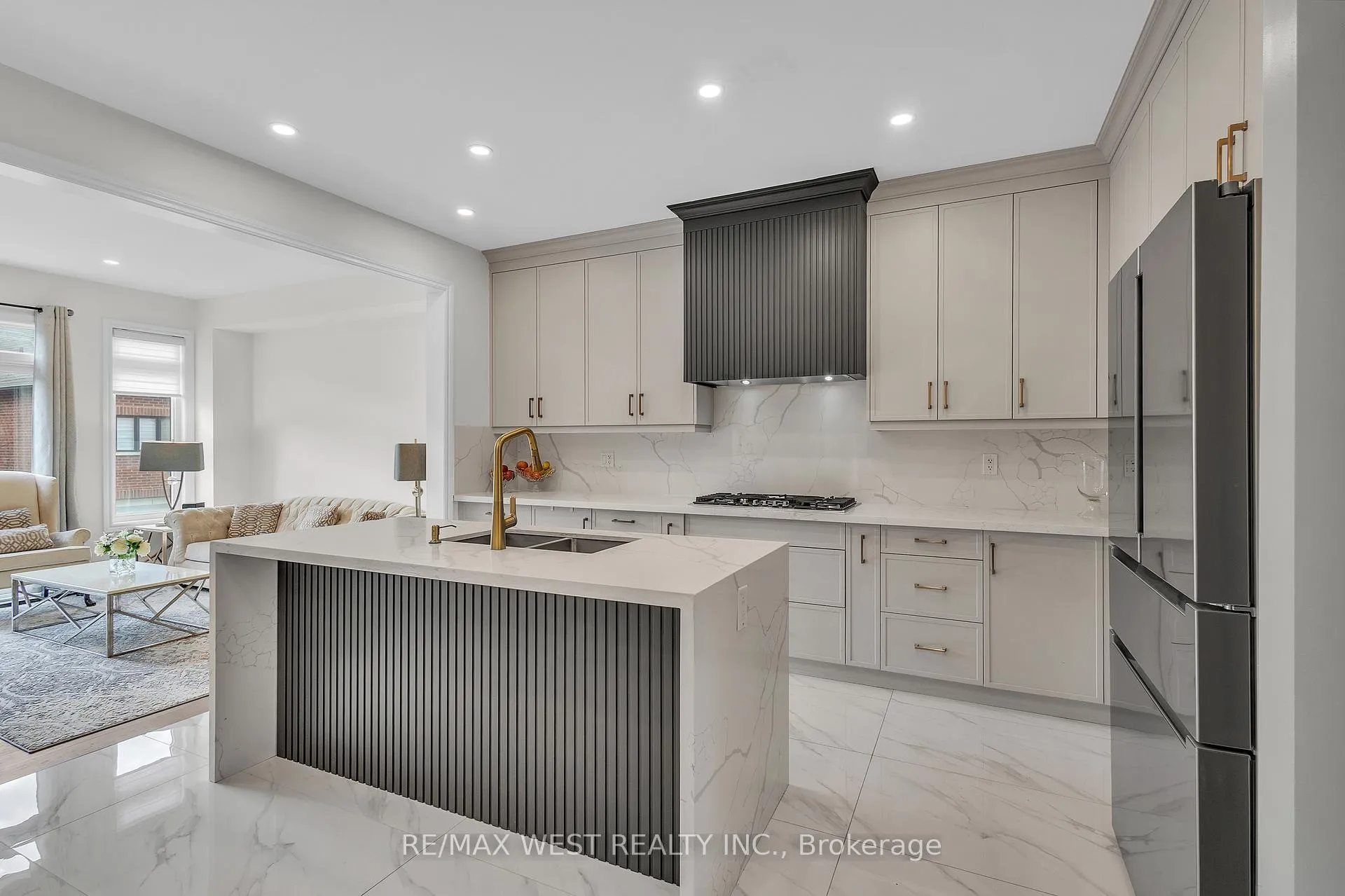 Photo 12 of 61 Zenith Avenue, Vaughan, Kleinburg — HOMEH