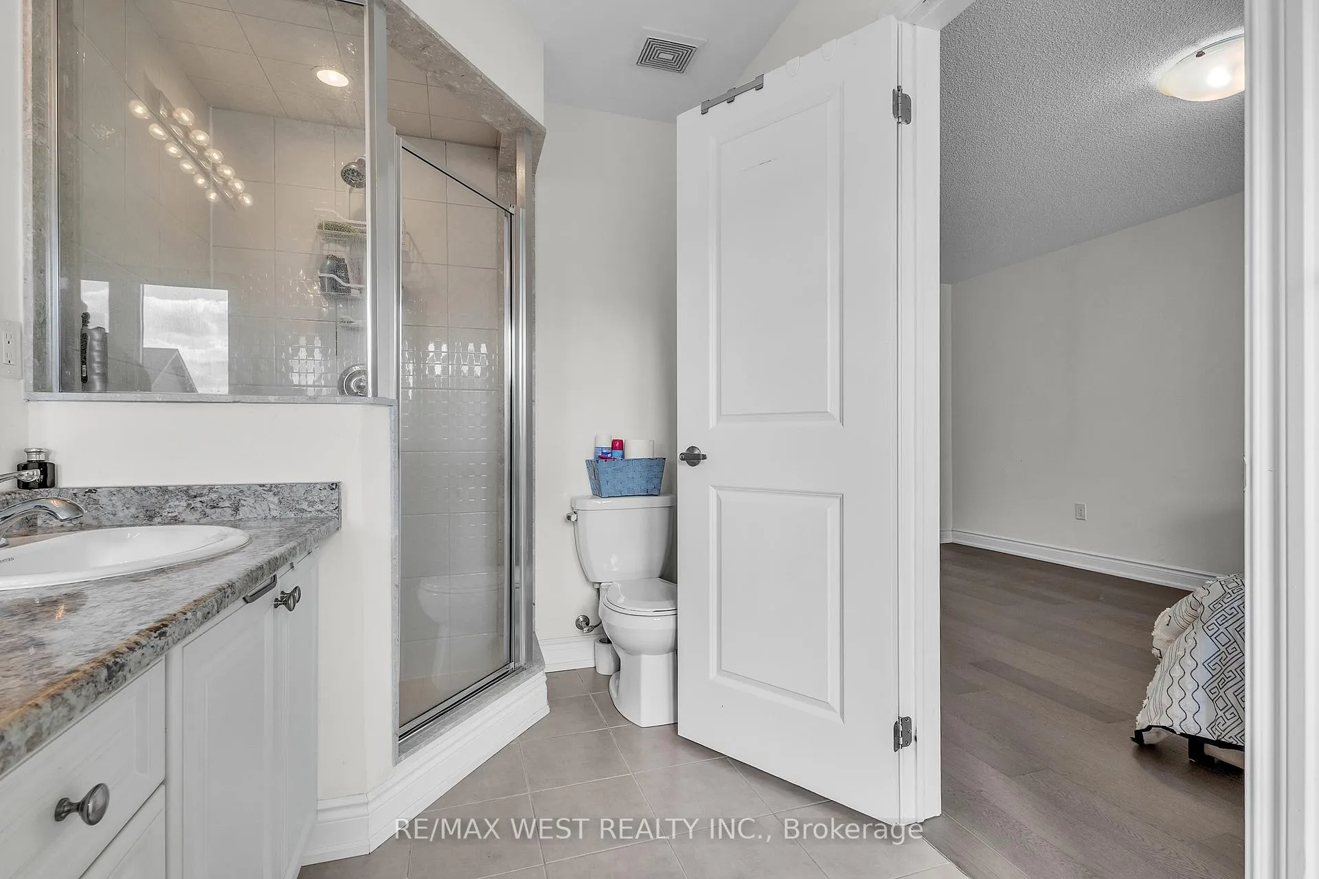 Photo 20 of 61 Zenith Avenue, Vaughan, Kleinburg — HOMEH