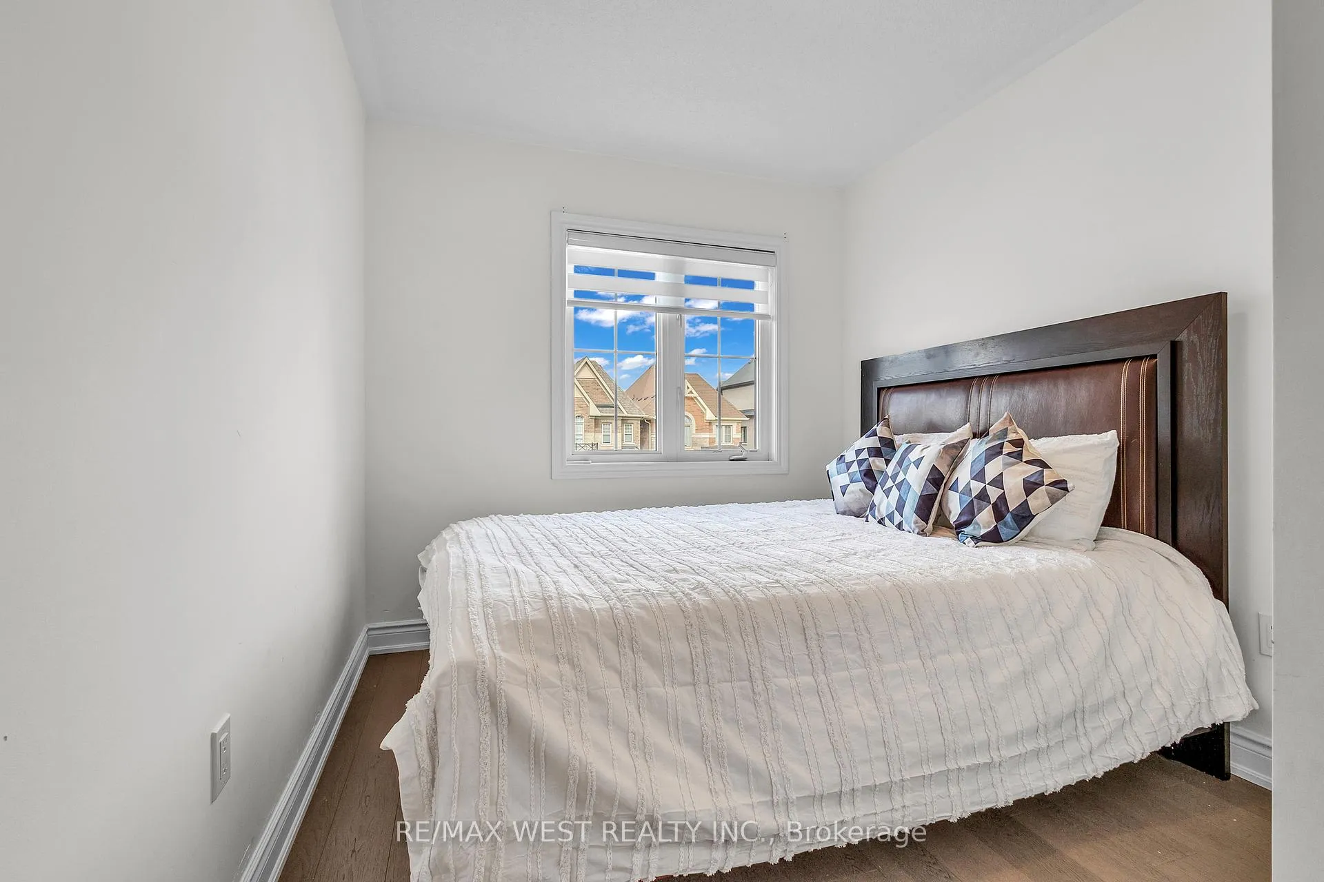 Photo 22 of 61 Zenith Avenue, Vaughan, Kleinburg — HOMEH