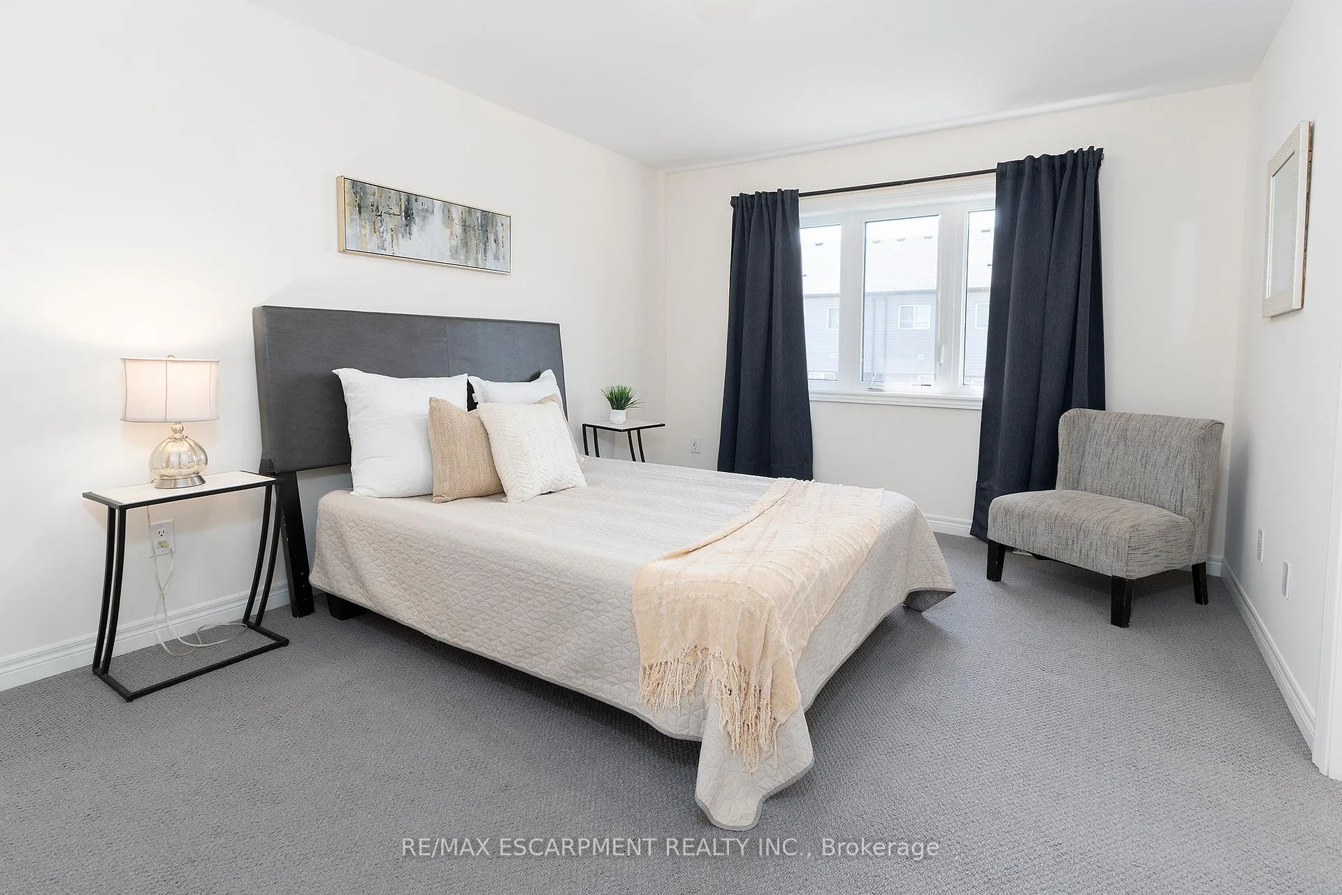 Photo 9 of 333 Raymond Road, Hamilton, Ancaster — HOMEH