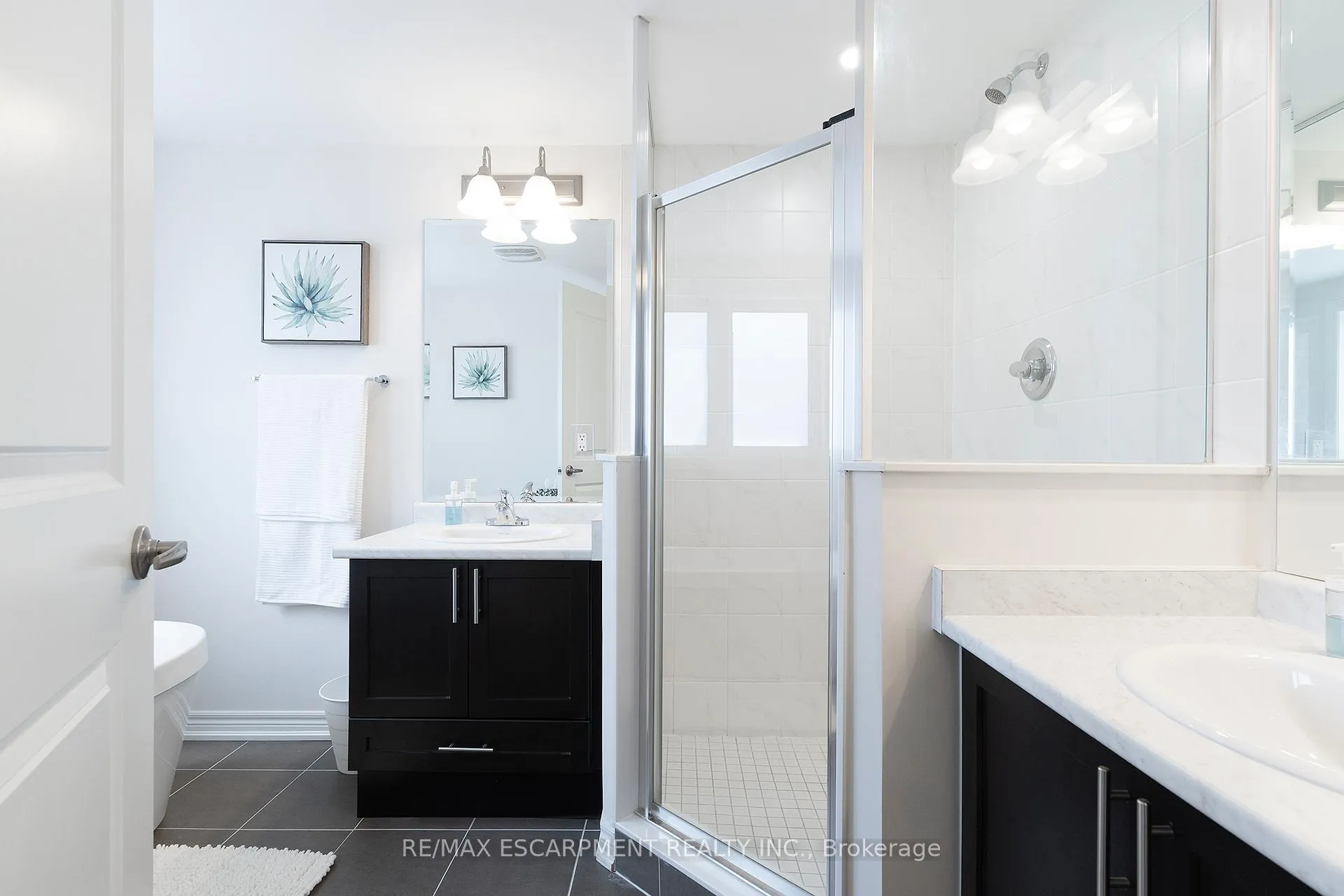 Photo 10 of 333 Raymond Road, Hamilton, Ancaster — HOMEH
