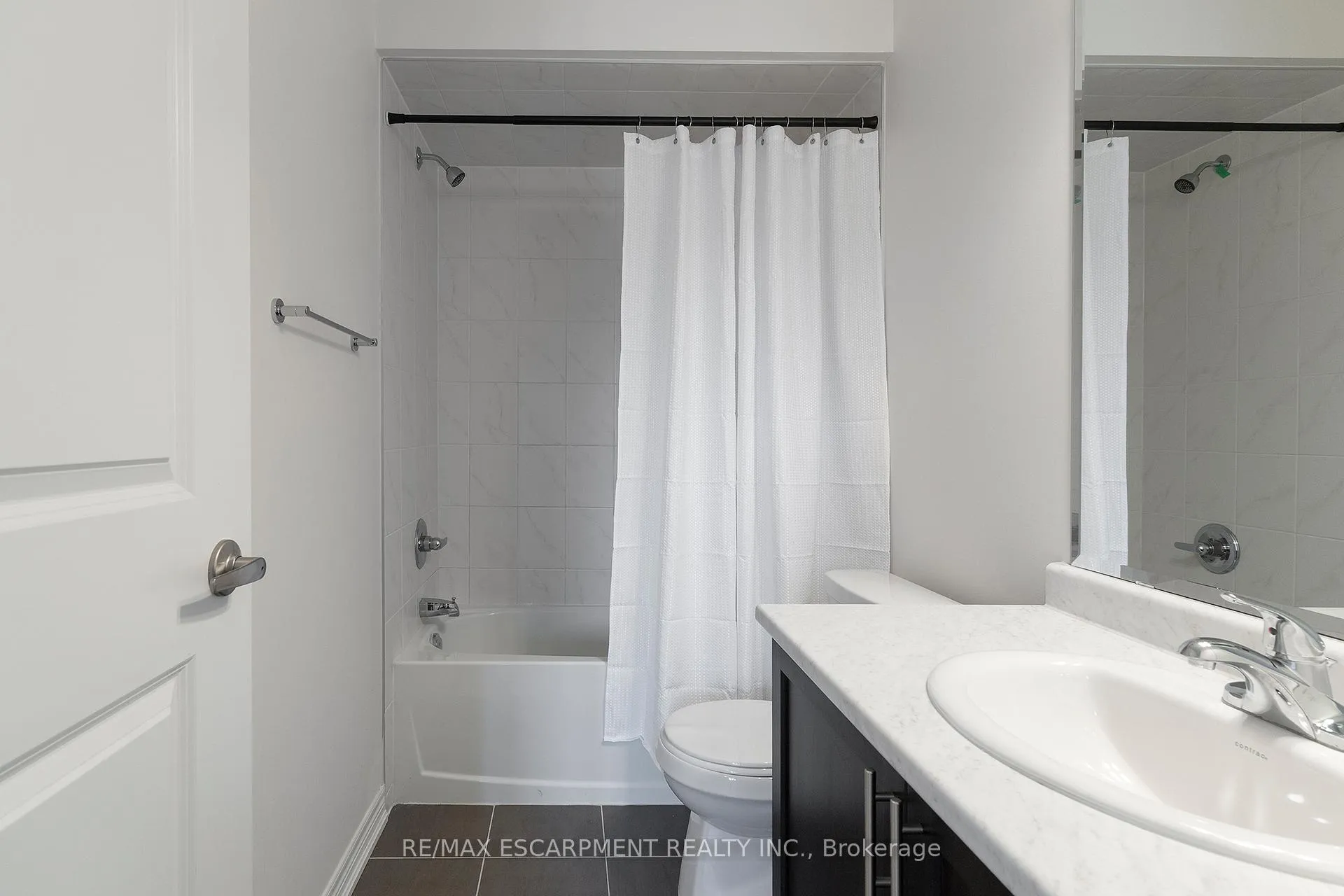 Photo 18 of 333 Raymond Road, Hamilton, Ancaster — HOMEH