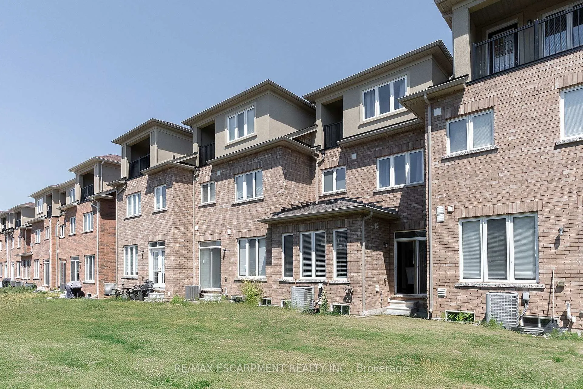 Photo 20 of 333 Raymond Road, Hamilton, Ancaster — HOMEH