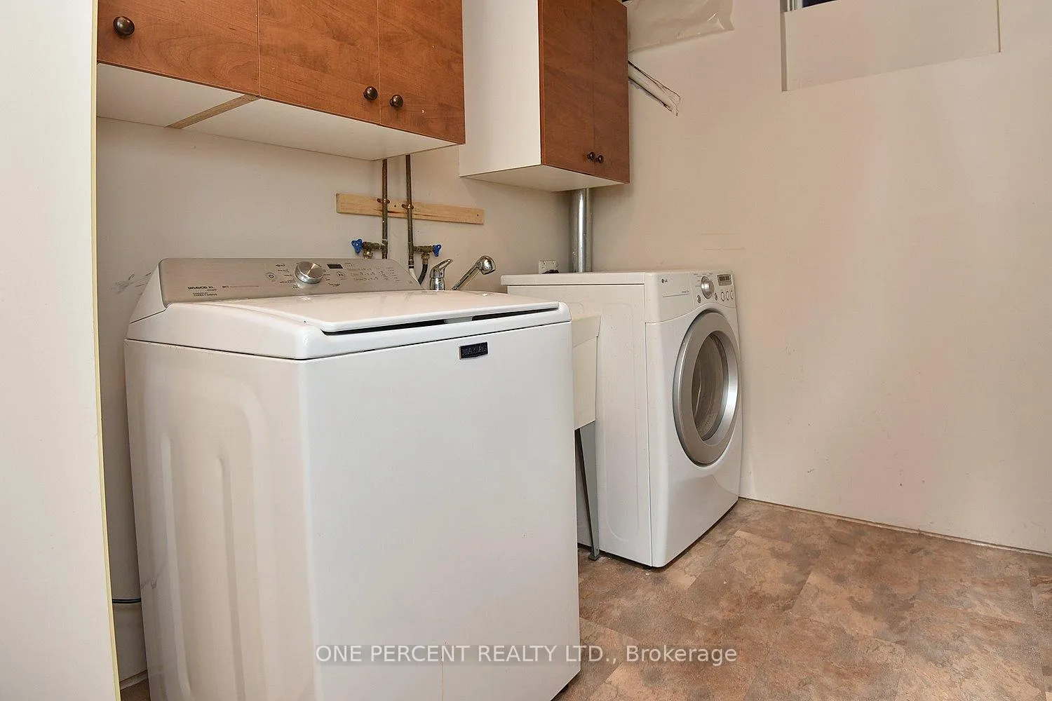 Photo 29 of 552 Southridge Drive, Hamilton, Mountview — HOMEH