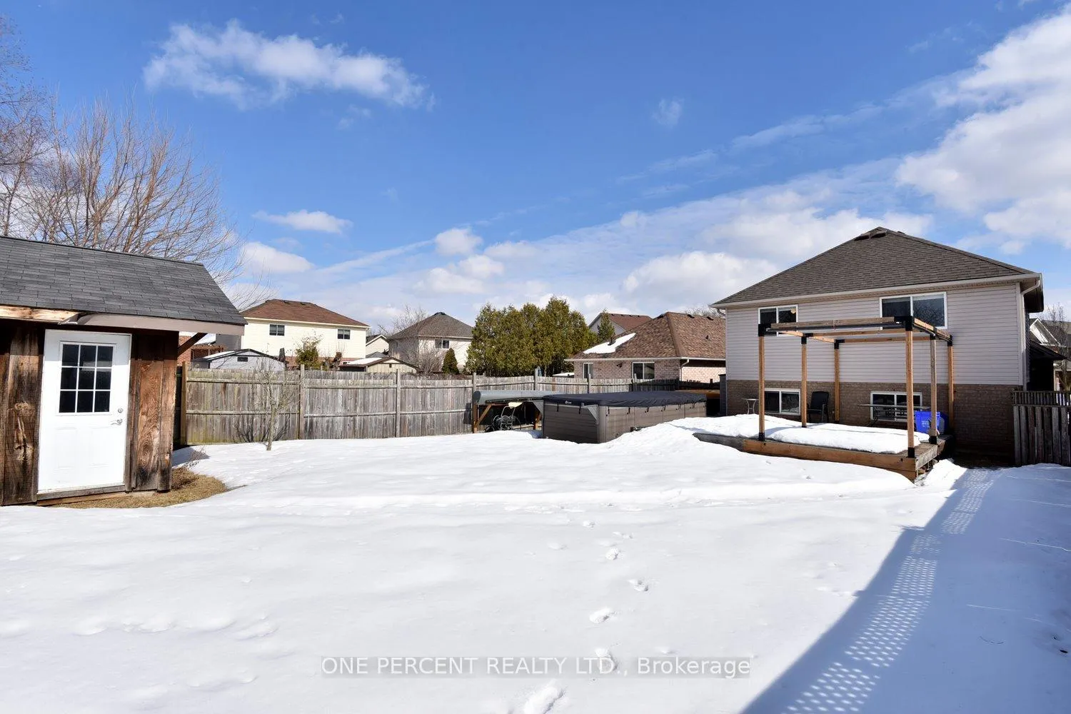 Photo 33 of 552 Southridge Drive, Hamilton, Mountview — HOMEH