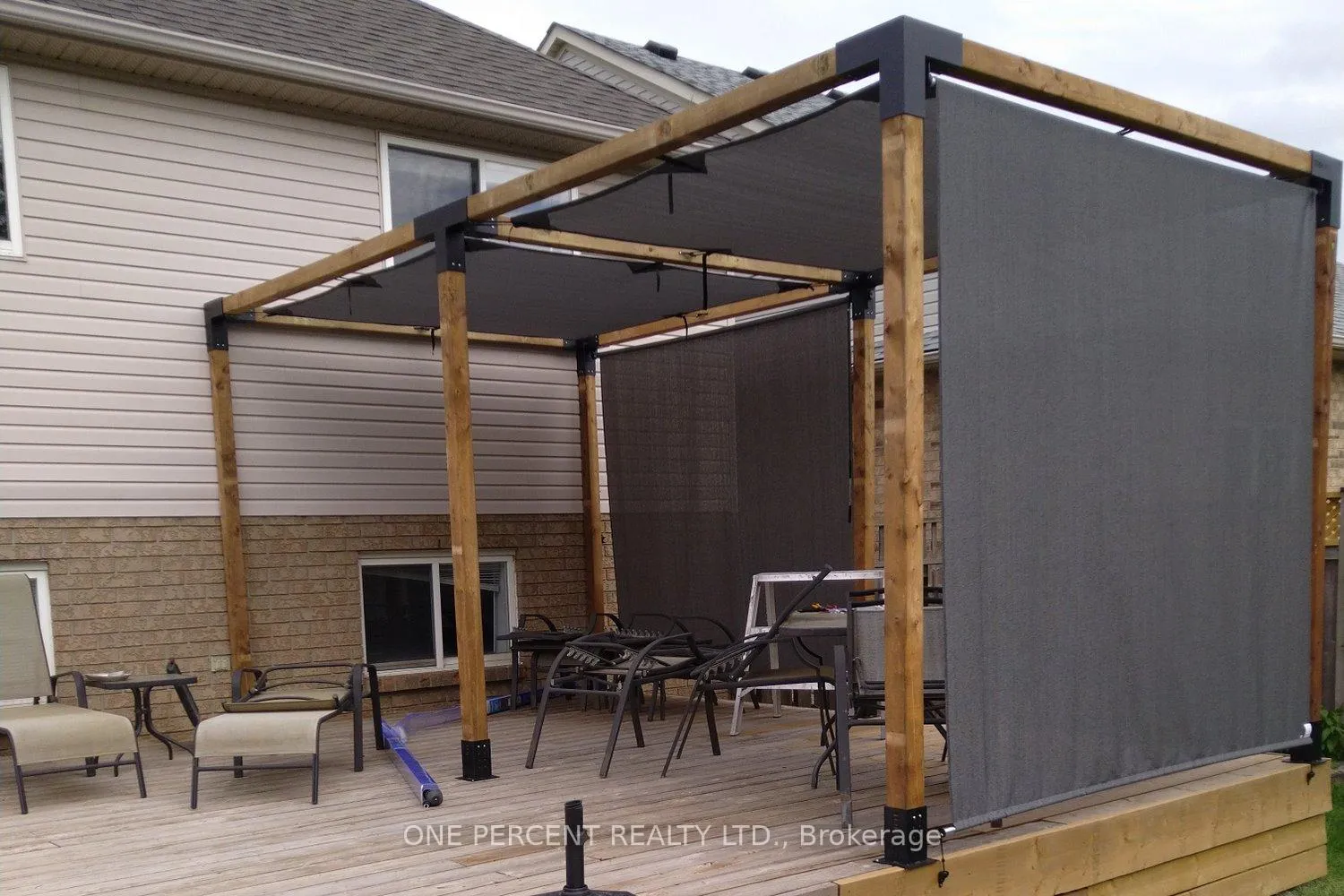 Photo 34 of 552 Southridge Drive, Hamilton, Mountview — HOMEH