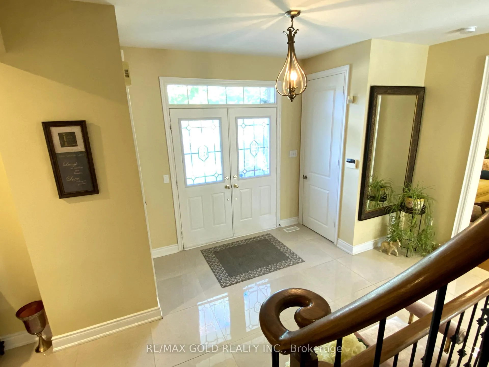 Photo 5 of 7 Brandiff Court, Caledon, Caledon East — HOMEH