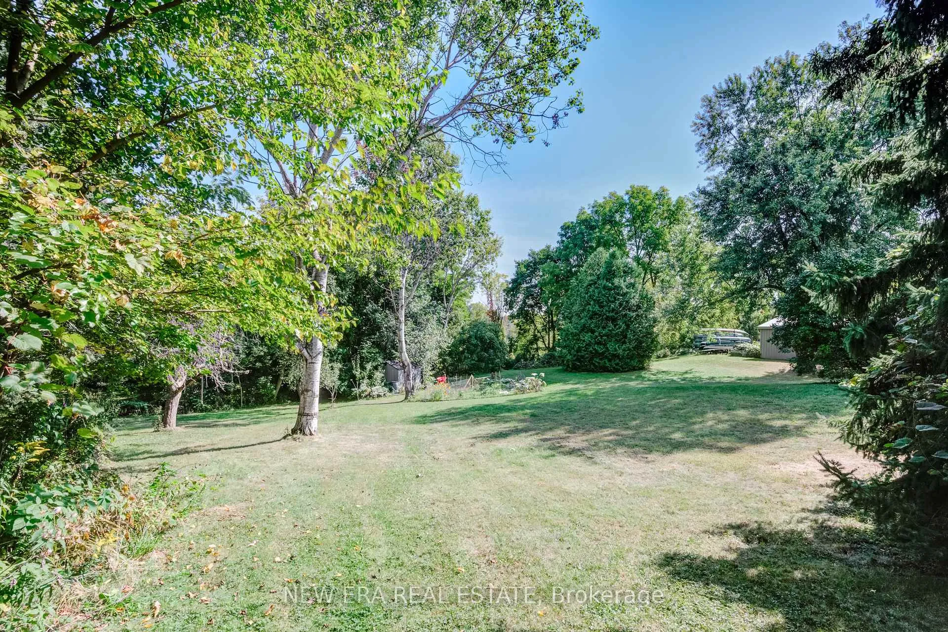Photo 4 of 380 Parkside Drive, Hamilton, Waterdown — HOMEH