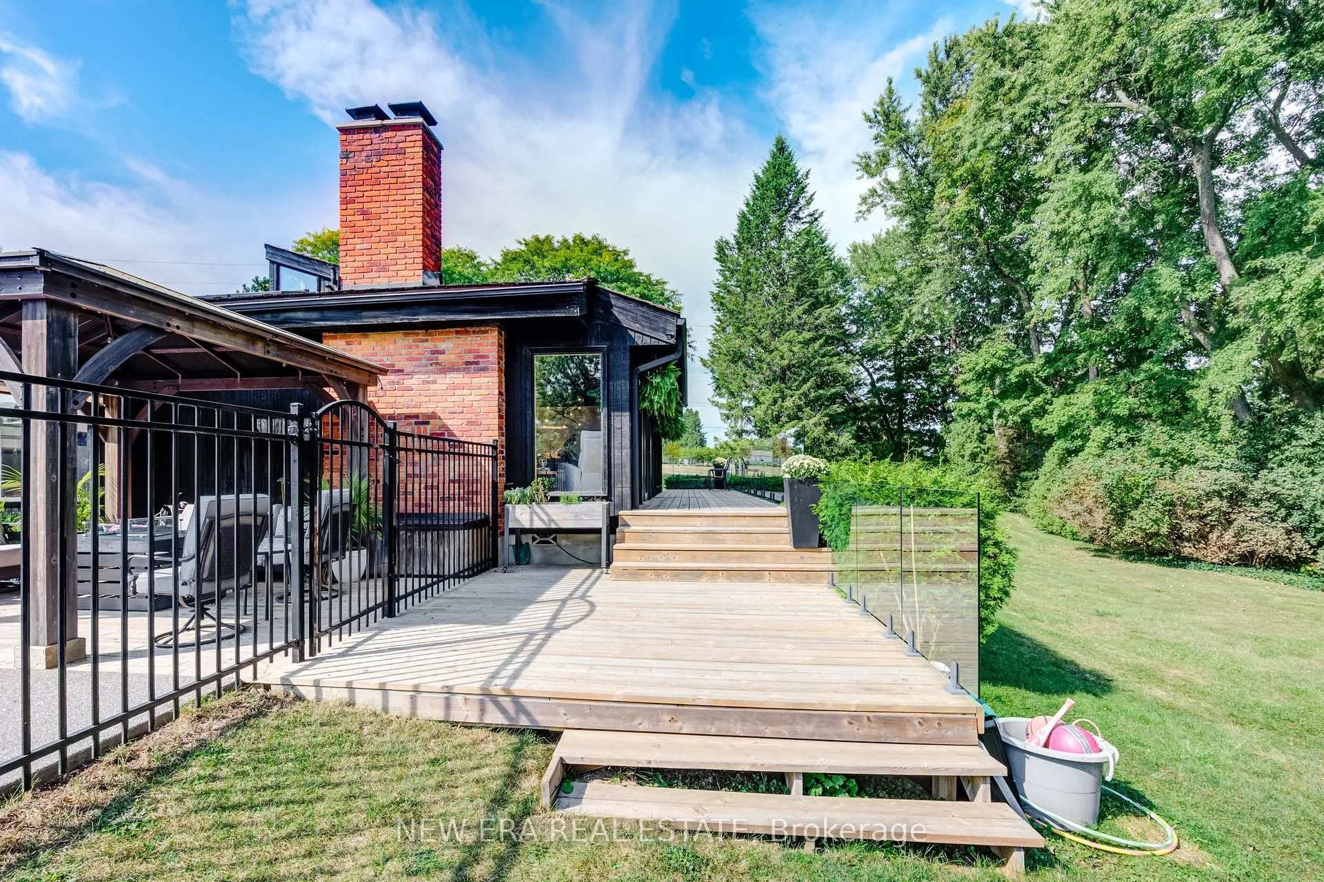 Photo 6 of 380 Parkside Drive, Hamilton, Waterdown — HOMEH