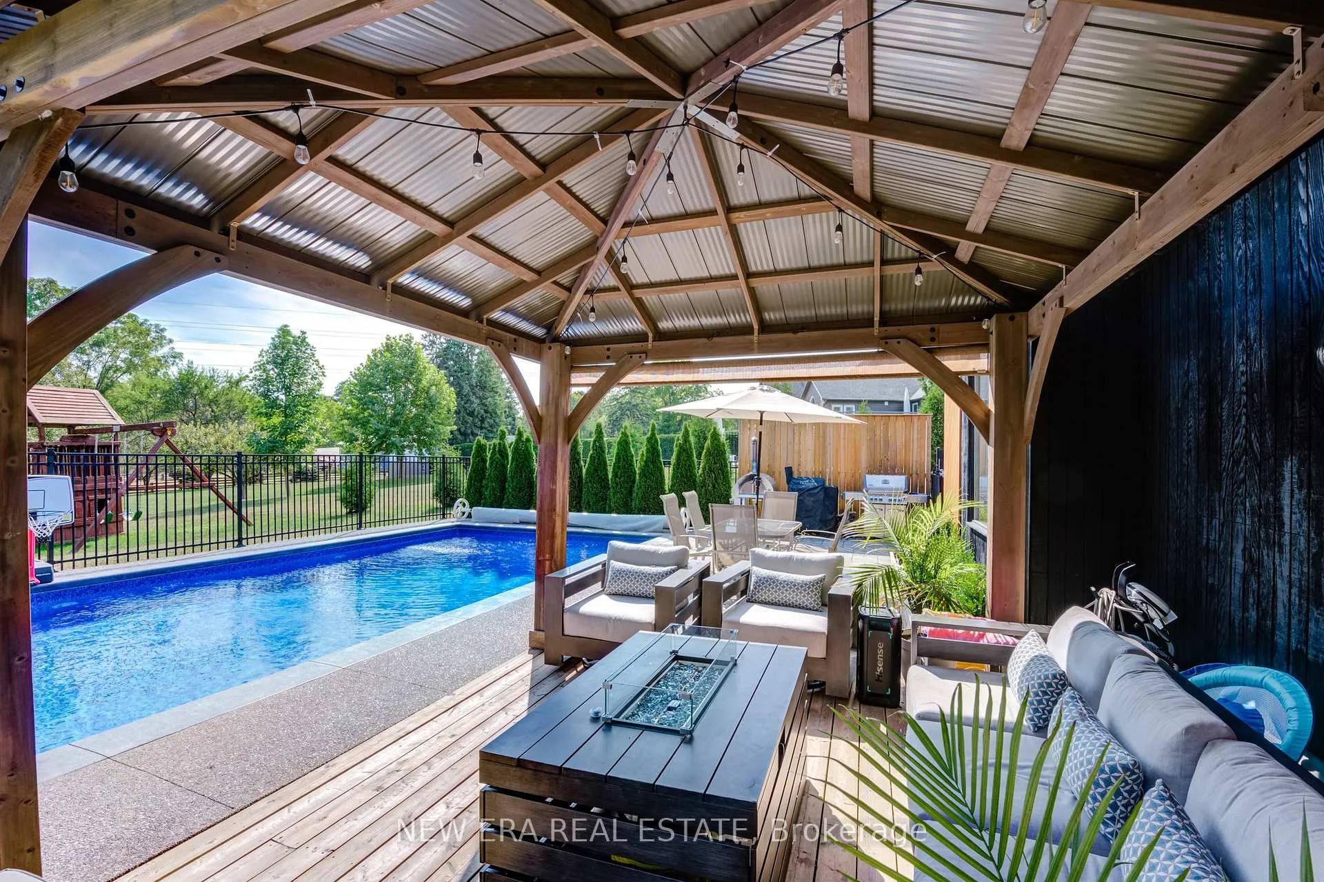 Photo 8 of 380 Parkside Drive, Hamilton, Waterdown — HOMEH