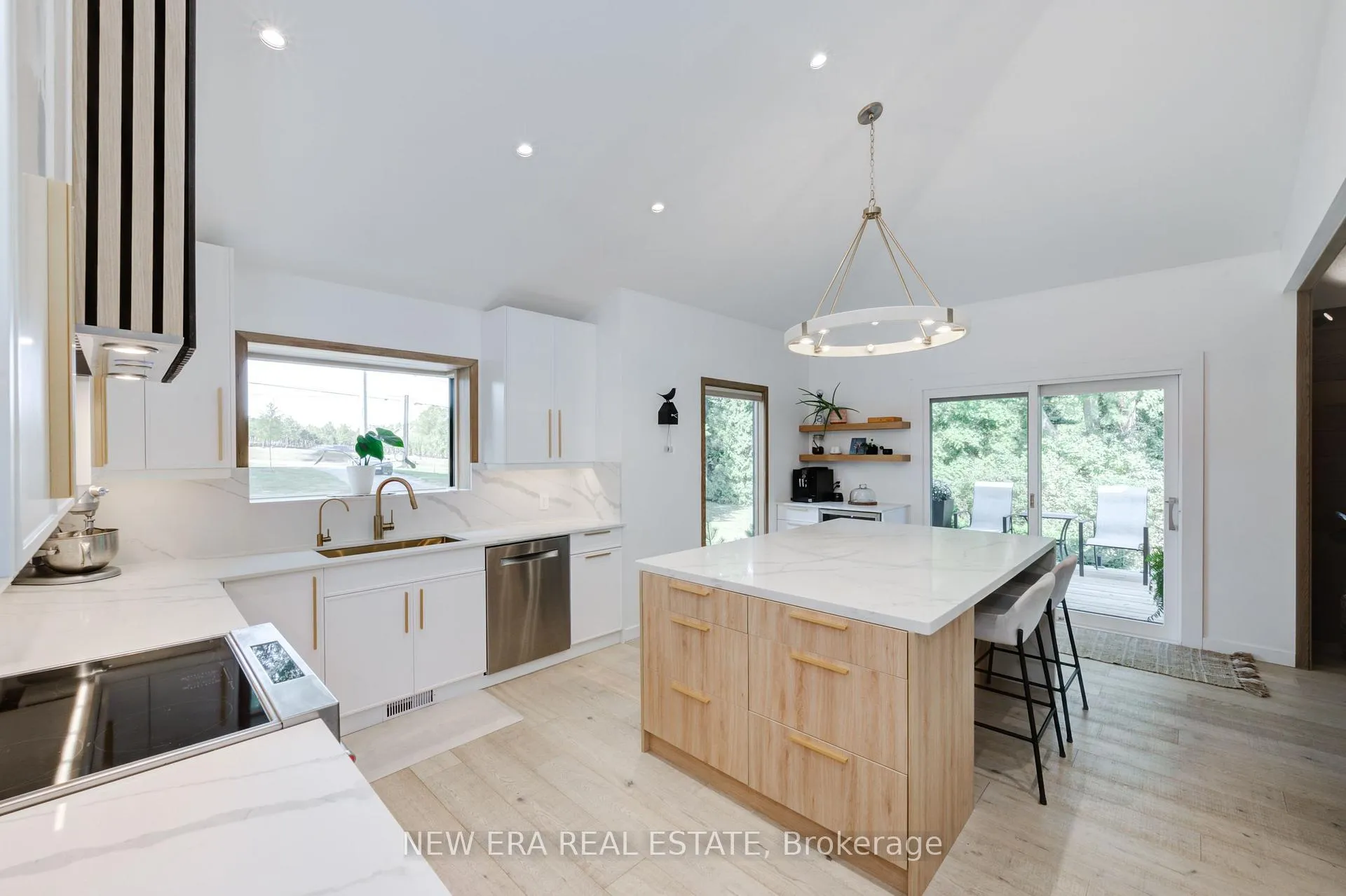 Photo 16 of 380 Parkside Drive, Hamilton, Waterdown — HOMEH