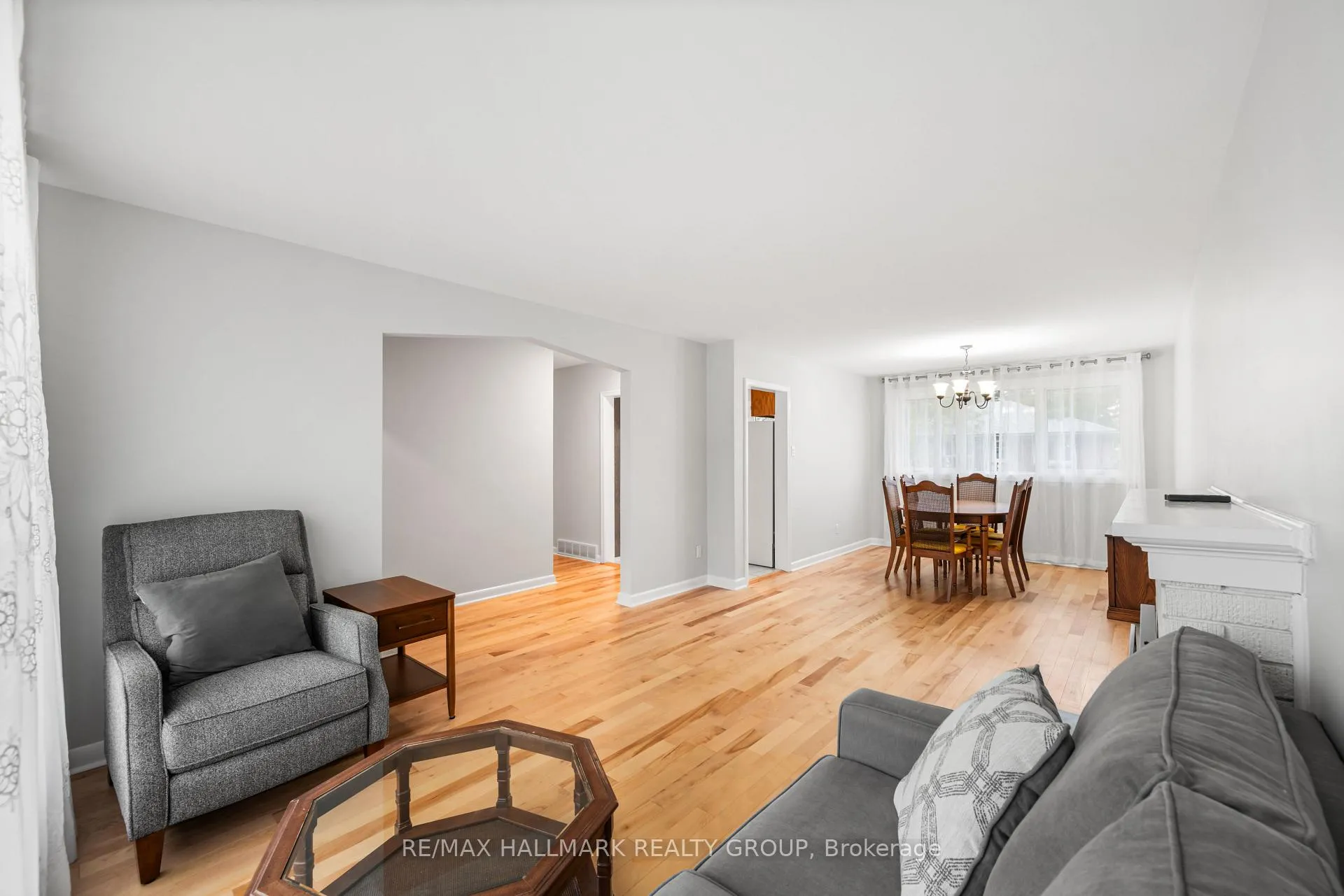 Photo 7 of 853 Chapman Boulevard, Ottawa, Elmvale Acres — HOMEH