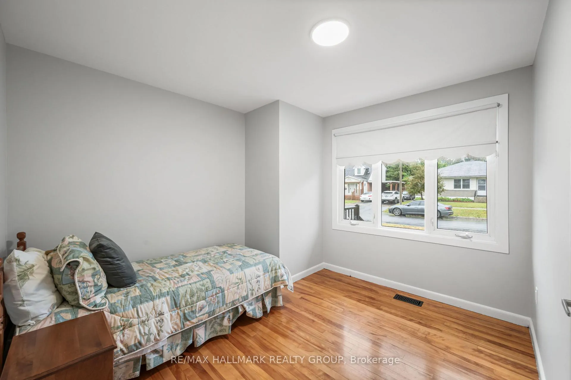 Photo 13 of 853 Chapman Boulevard, Ottawa, Elmvale Acres — HOMEH