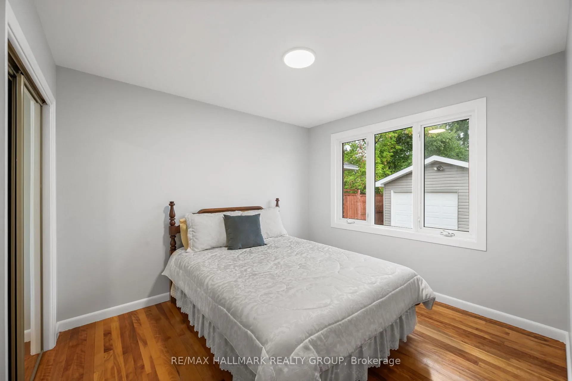 Photo 14 of 853 Chapman Boulevard, Ottawa, Elmvale Acres — HOMEH