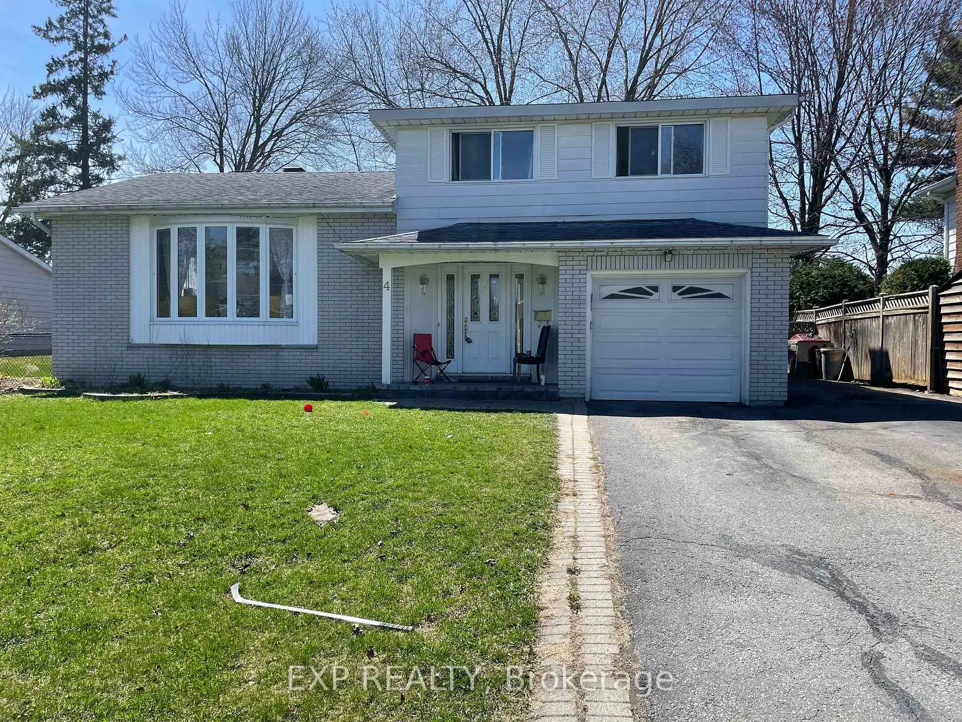 Photo 1 of 4 Parklane Court, Ottawa, Blackburn Hamlet — HOMEH