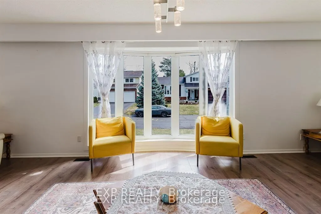 Photo 6 of 4 Parklane Court, Ottawa, Blackburn Hamlet — HOMEH