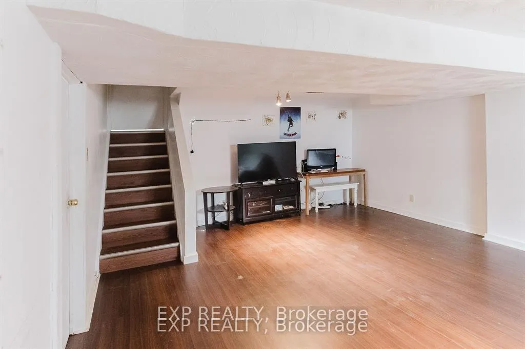 Photo 19 of 4 Parklane Court, Ottawa, Blackburn Hamlet — HOMEH