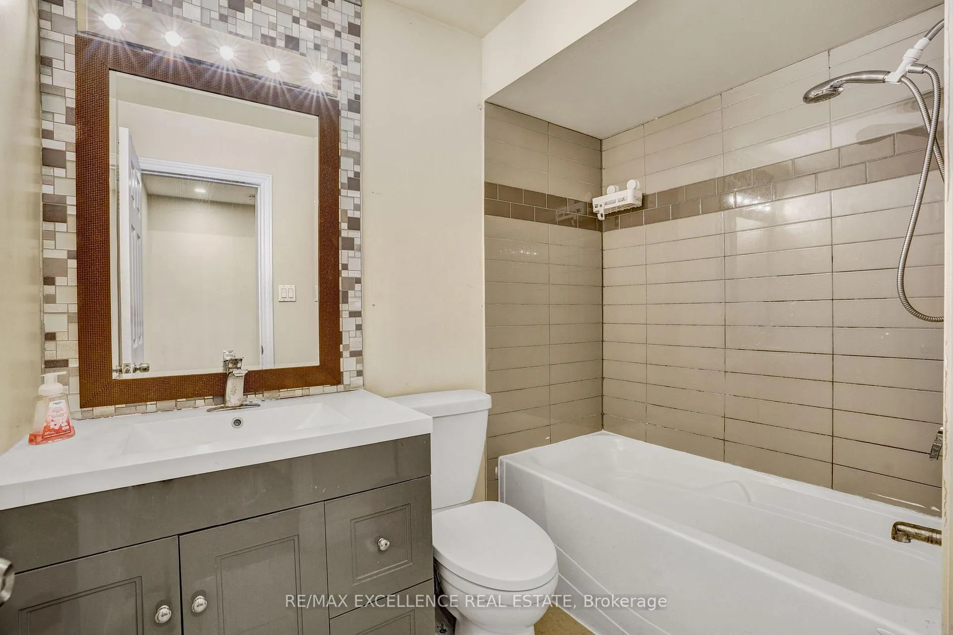 Photo 30 of 70 Gainsborough Road, Hamilton, Riverdale — HOMEH