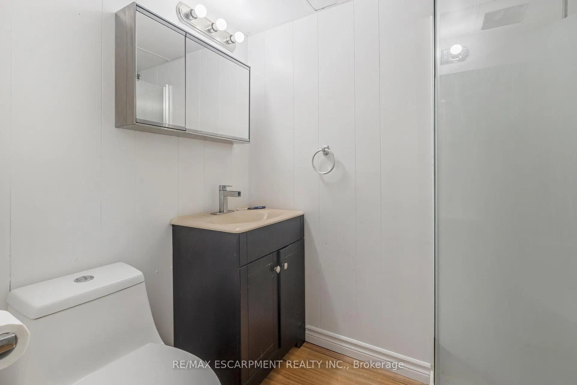 Photo 18 of 253 West 33rd Street, Hamilton, Westcliffe — HOMEH
